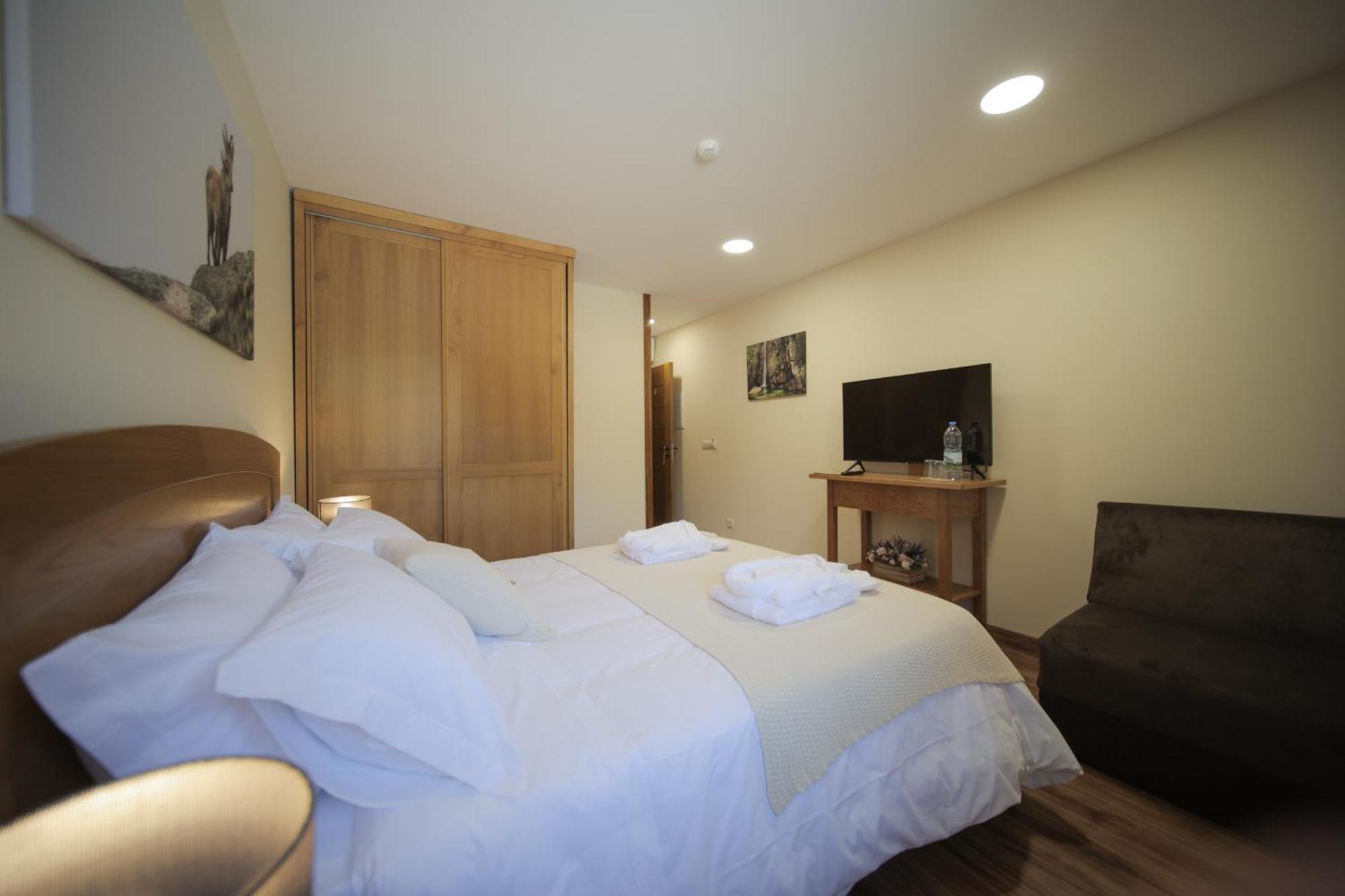 Hostal Casa Da Fonte - *