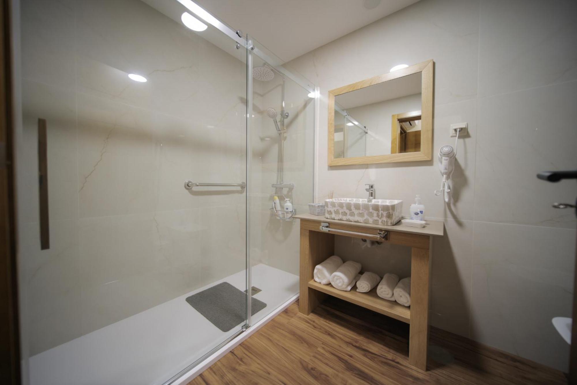 Hostal Casa Da Fonte - *