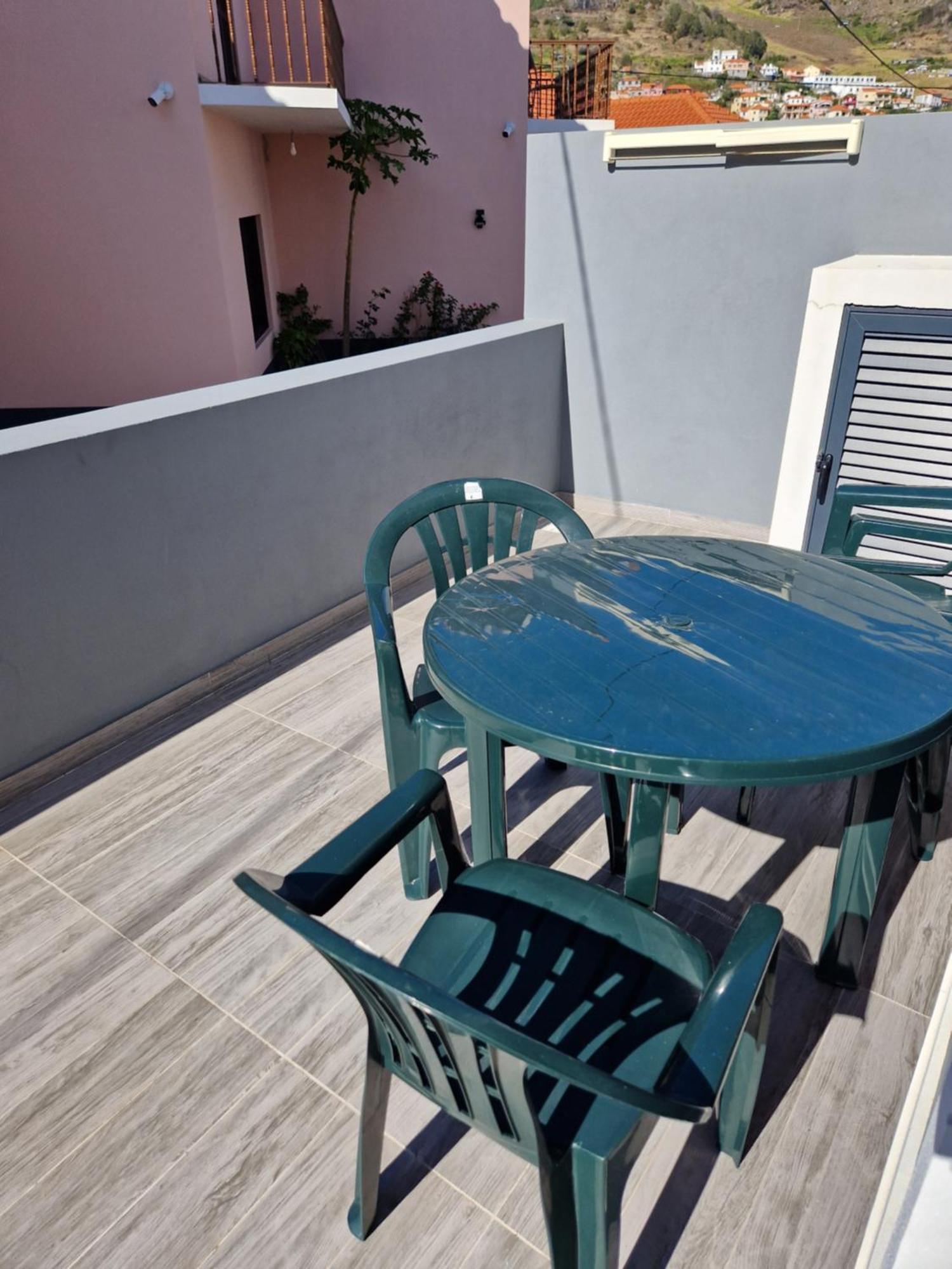 Delightful 2 Bedroom Vacation - C * Machico (Madeira)