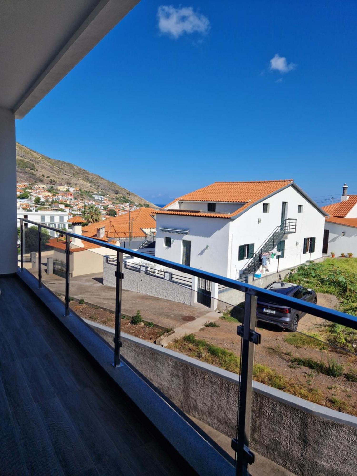 Delightful 2 Bedroom Vacation - C Apartamento Machico (Madeira)