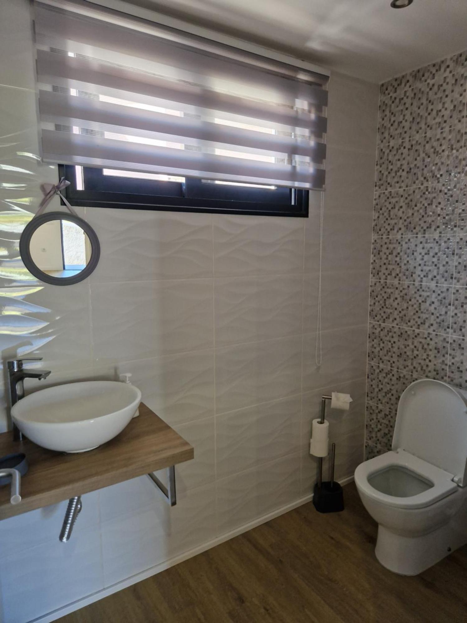 Delightful 2 Bedroom Vacation - C Machico (Madeira)