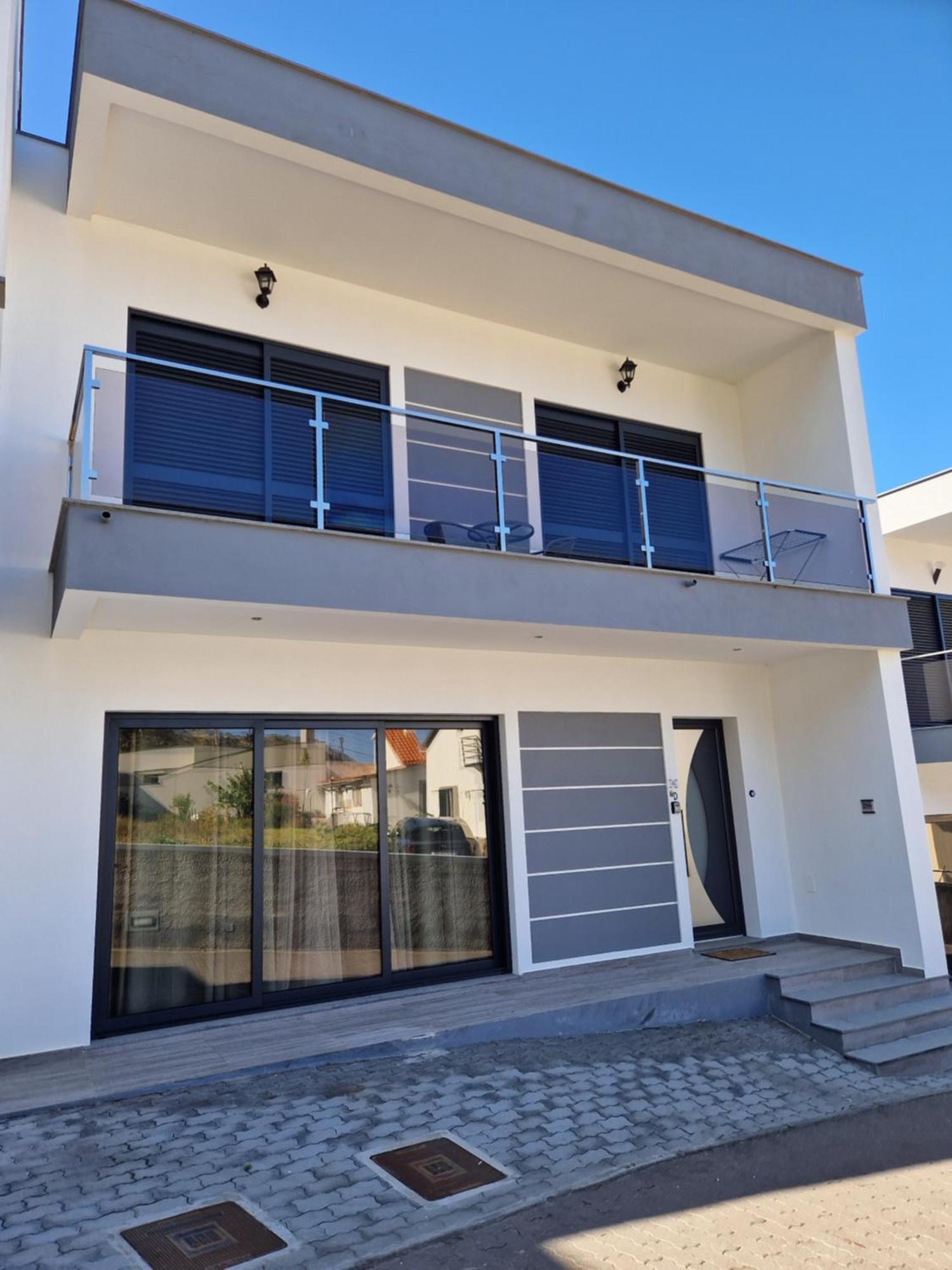 Delightful 2 Bedroom Vacation - C * Machico (Madeira)