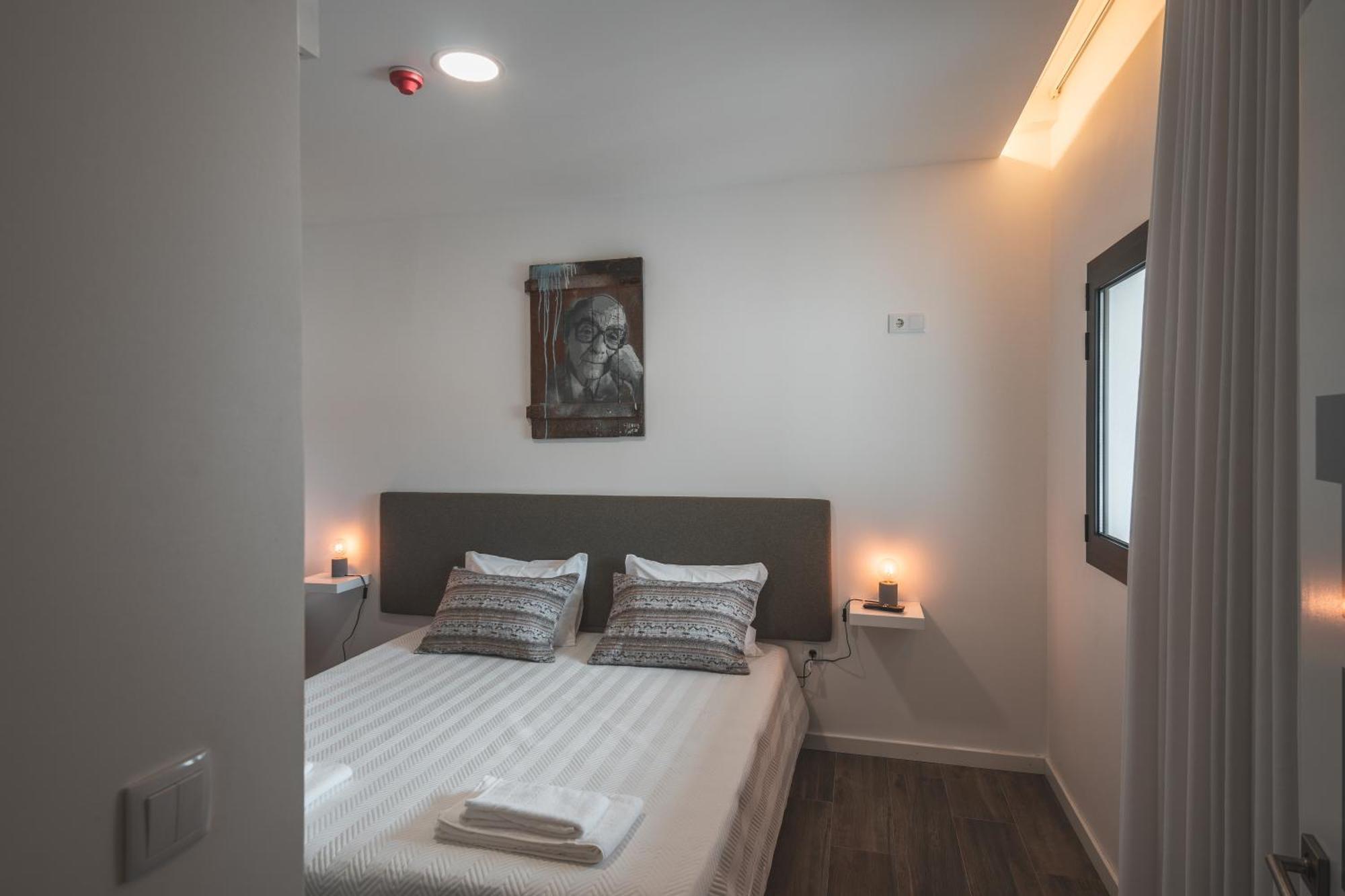 Paredes Surf House Hostel *