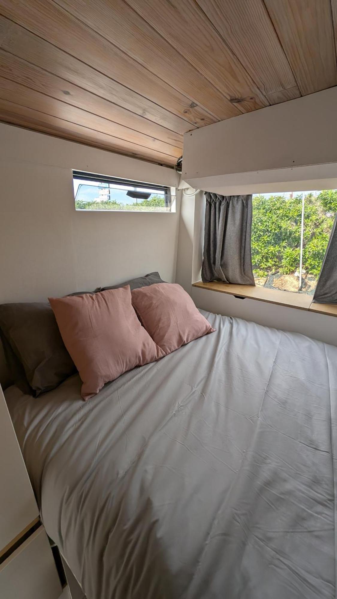 Unique Minibus Tiny Luxury tent *