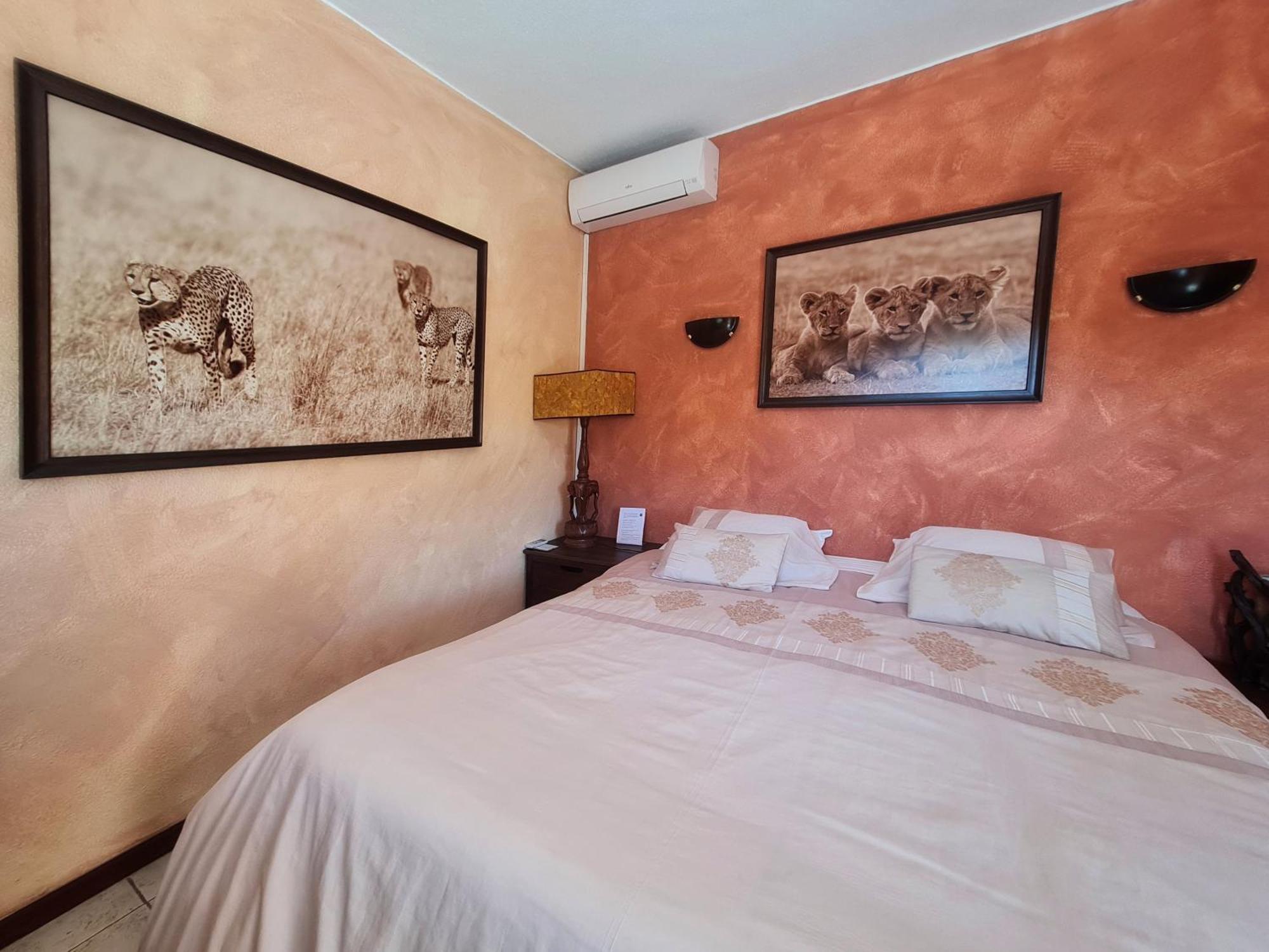 Bed & Breakfast Villa Paraiso - Naturism Optional Adults Only