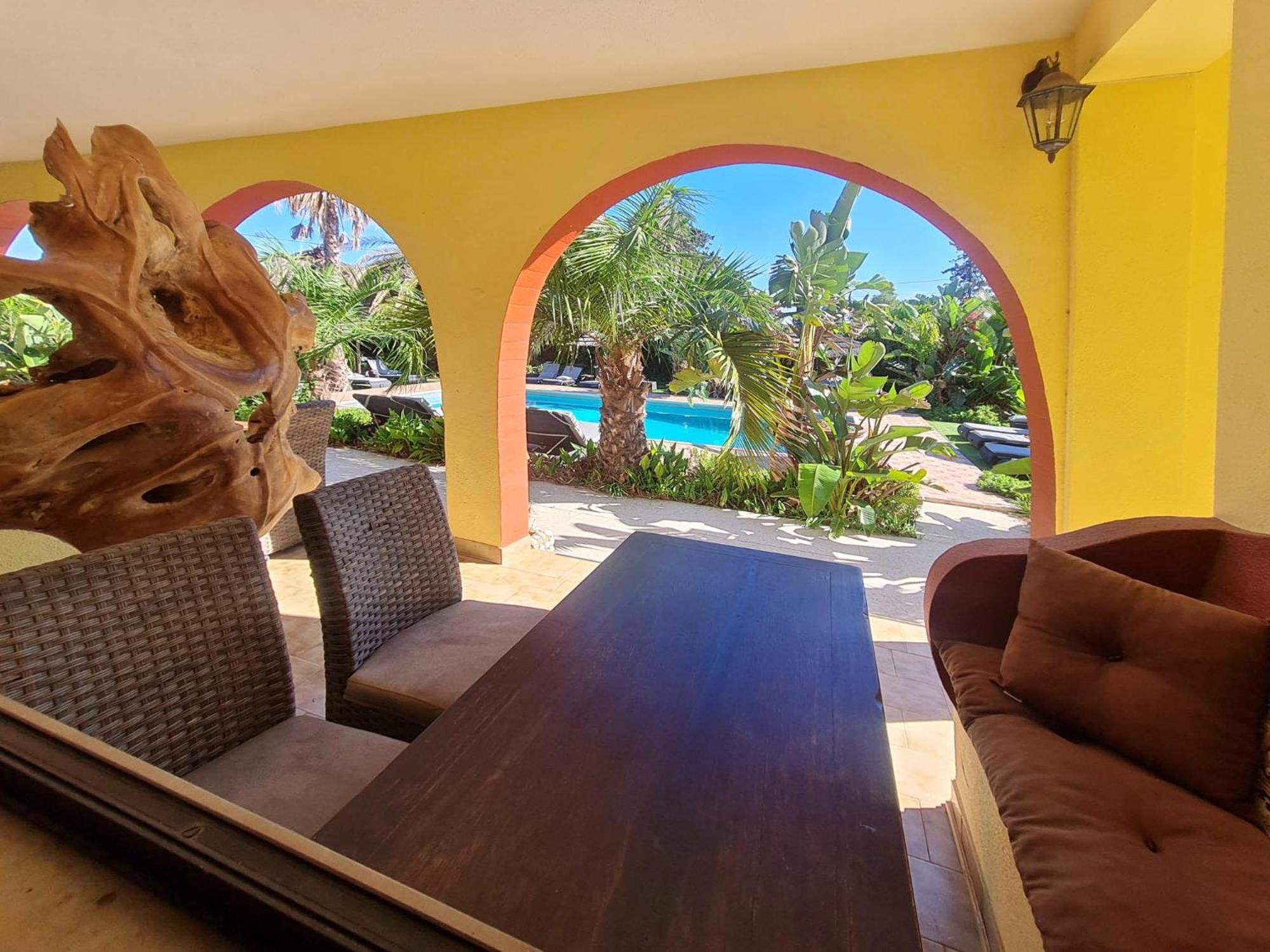 Bed & Breakfast Villa Paraiso - Naturism Optional Adults Only Porches (Algarve)
