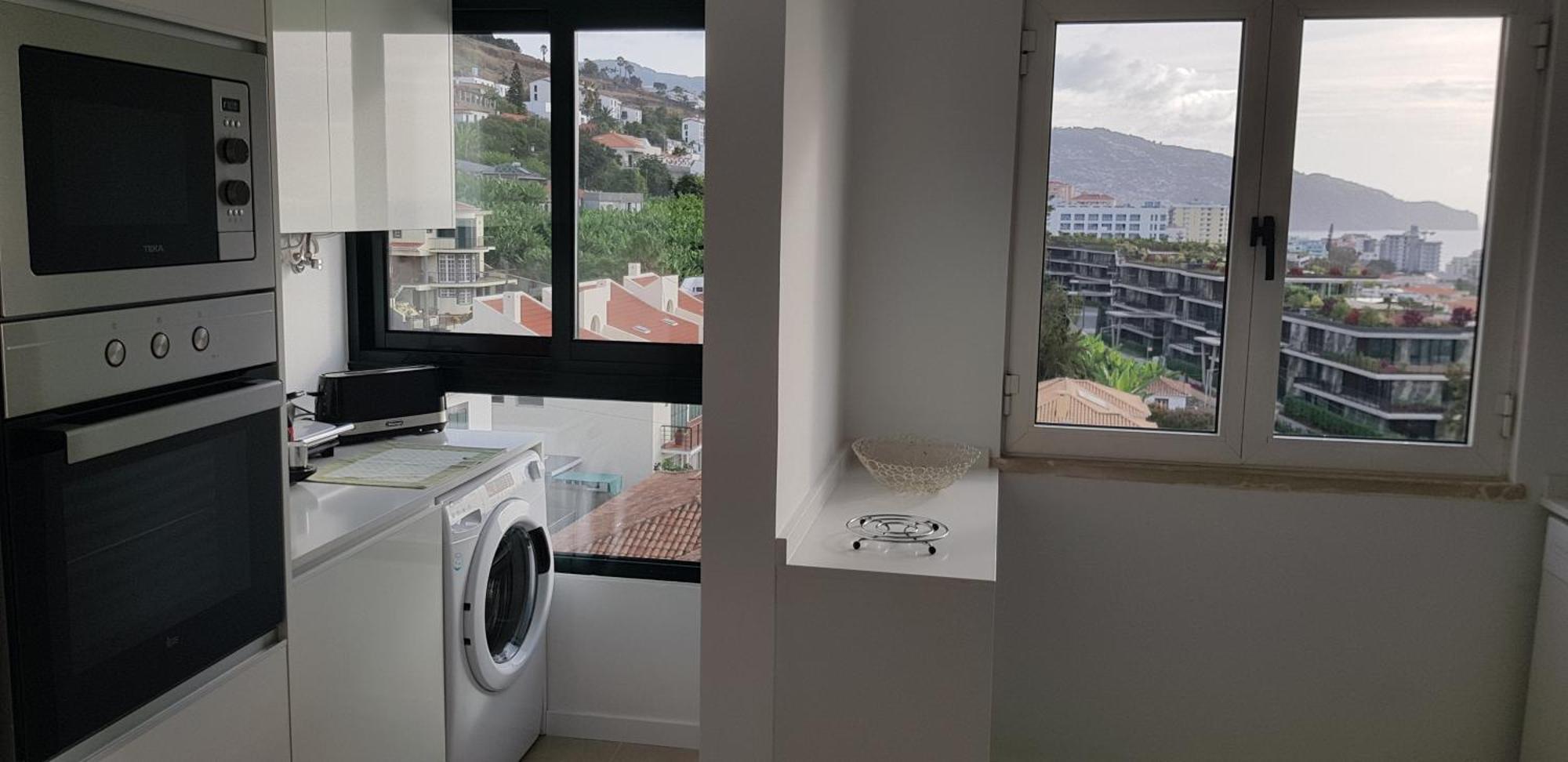 The Sunrise Of Your Dreams With Total Ocean View With New Modern Kitchens Appartement *