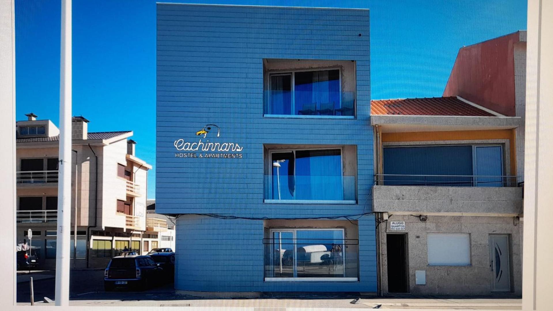 Cachinnans & Hostel *