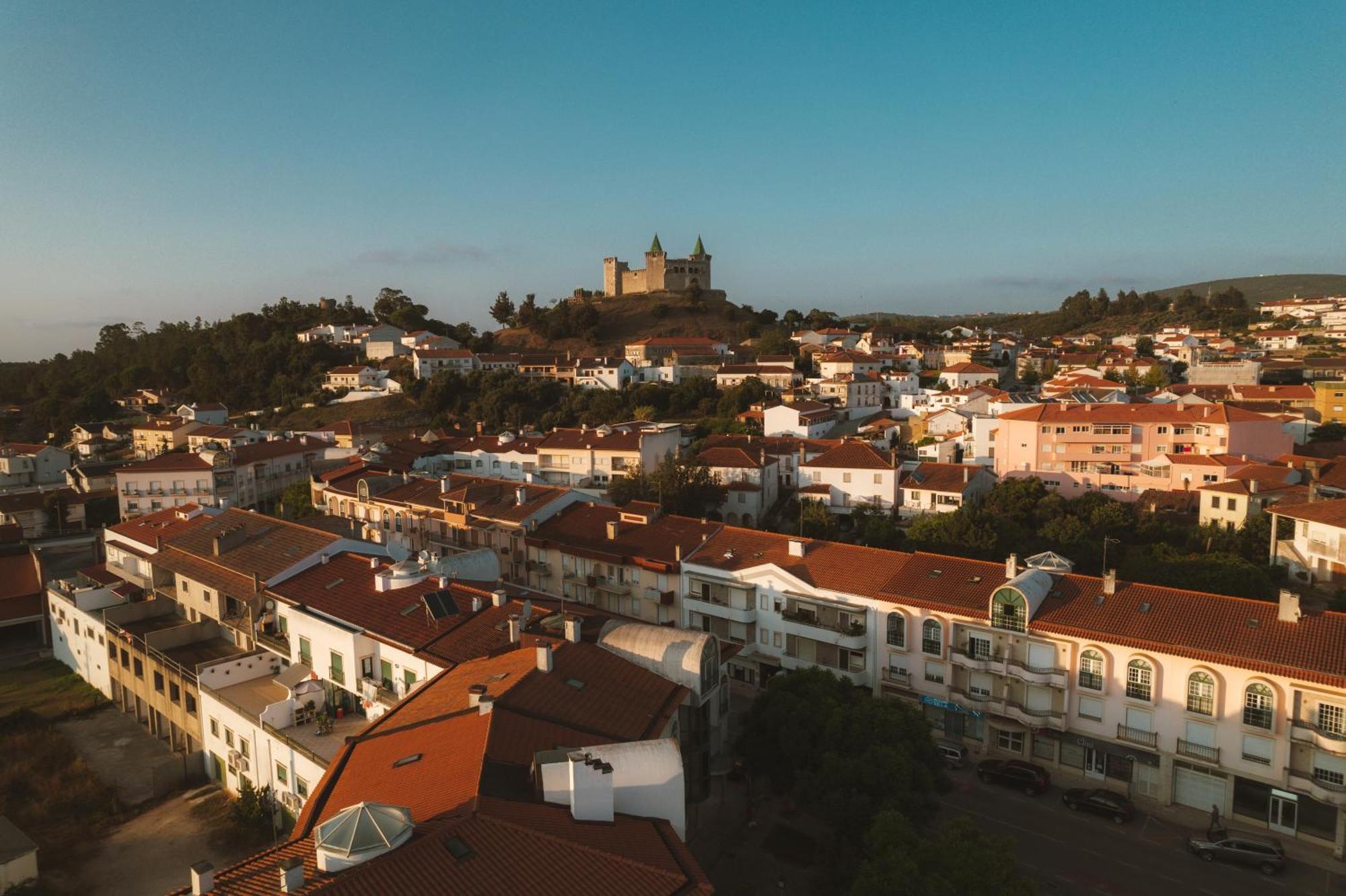 Dolinas Climbing Hotel Porto de Mos (Leiria)