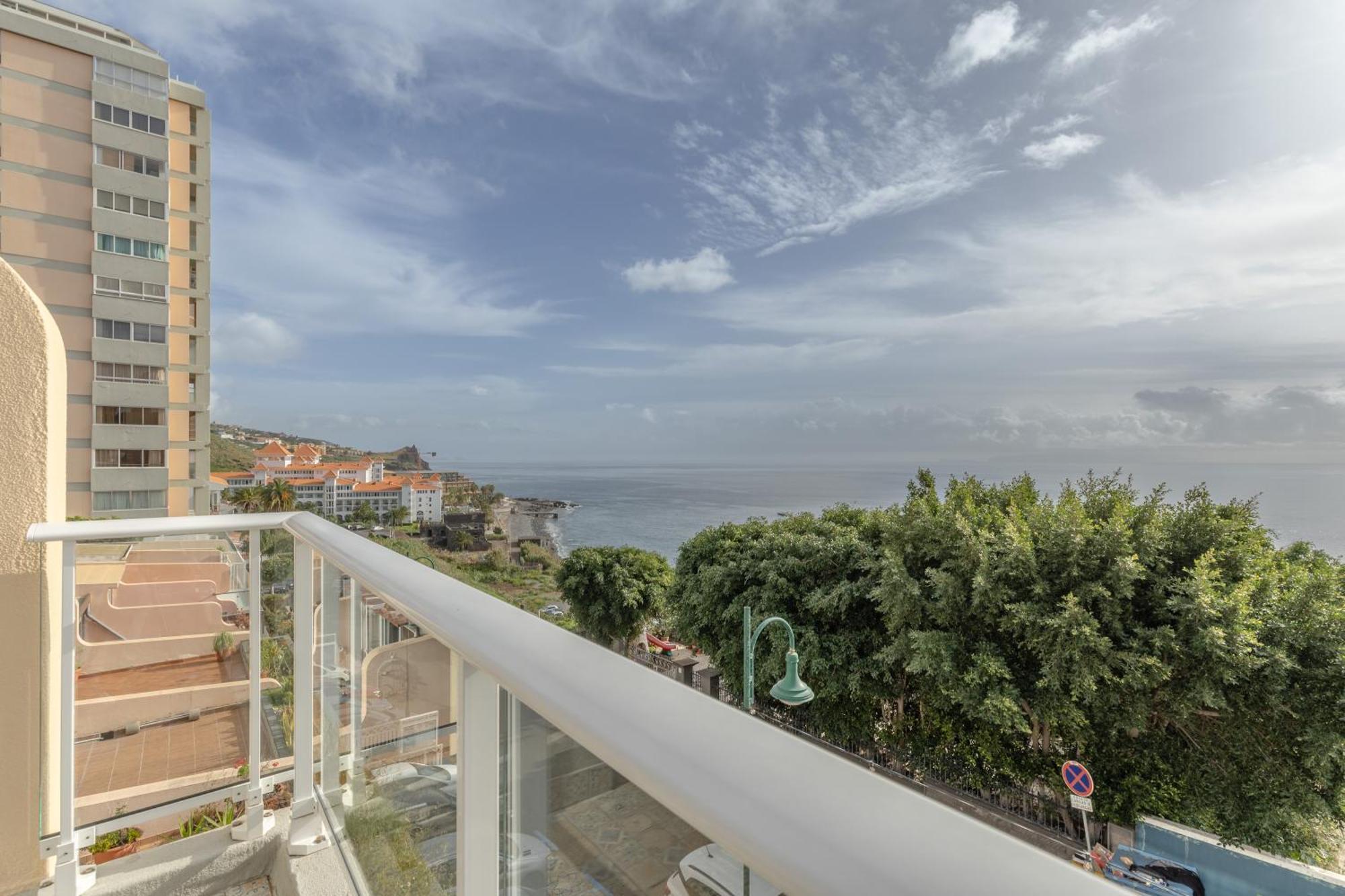 Costa Ii - Linda Vista * Canico (Madeira)