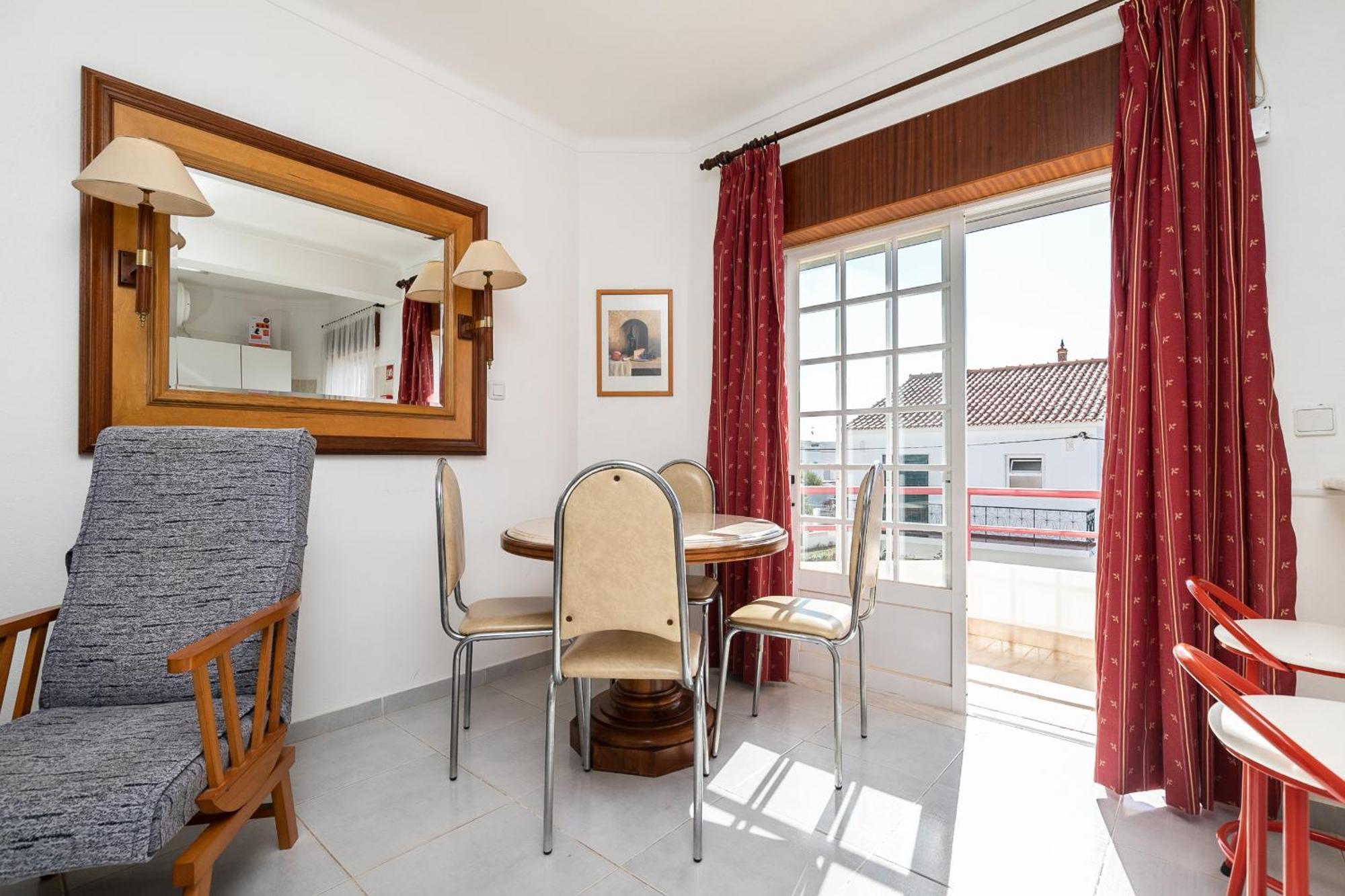 1 Bedroom By Algarvemanta *