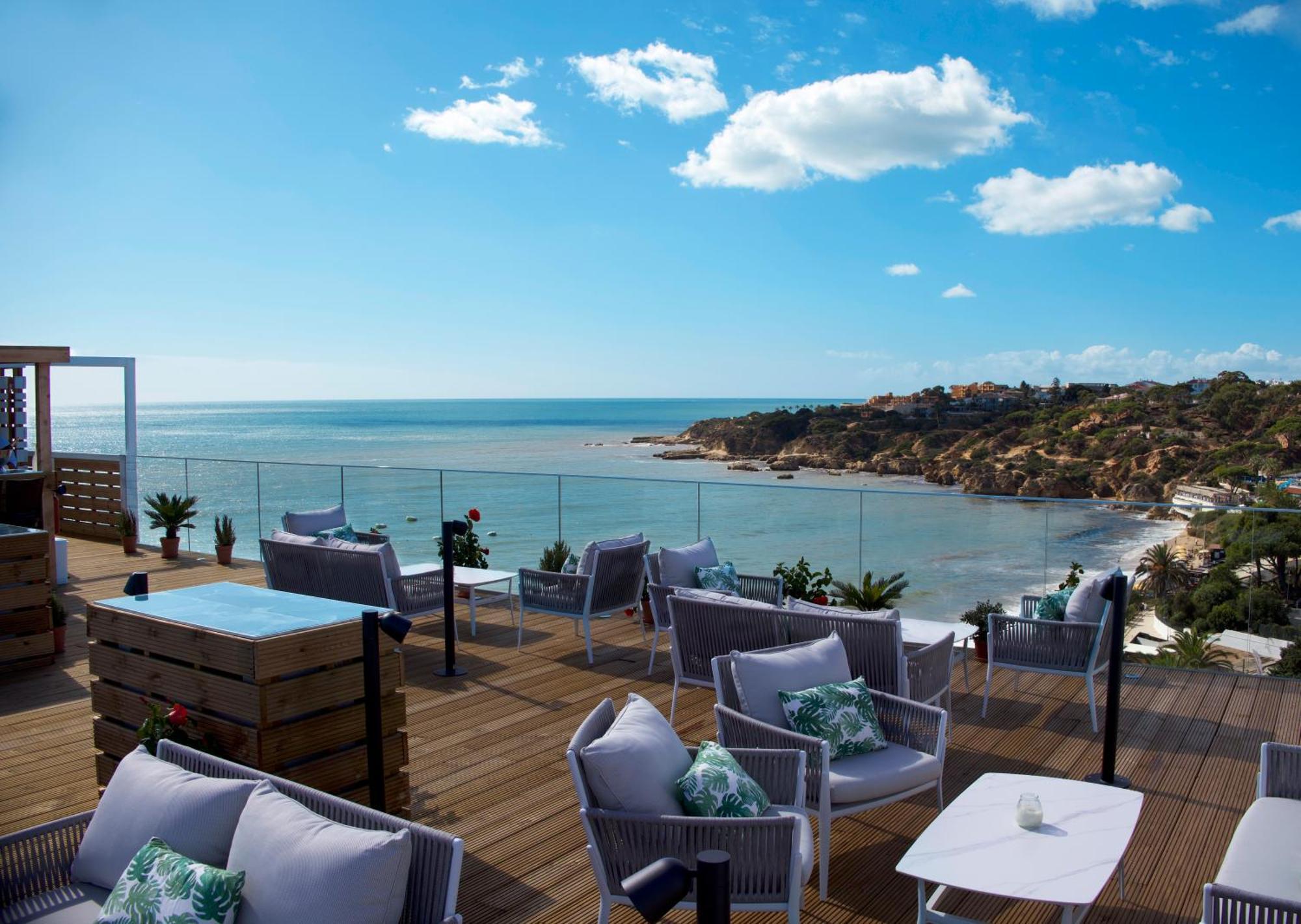 Monicca Collection And Residences Aparthotel