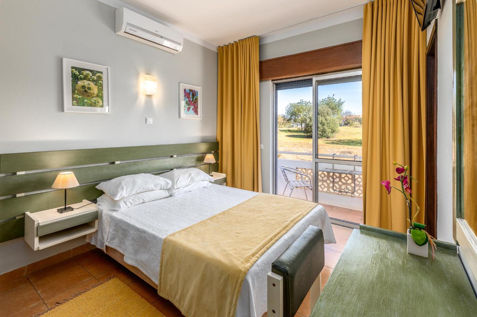 Oliveira Guest house 3*