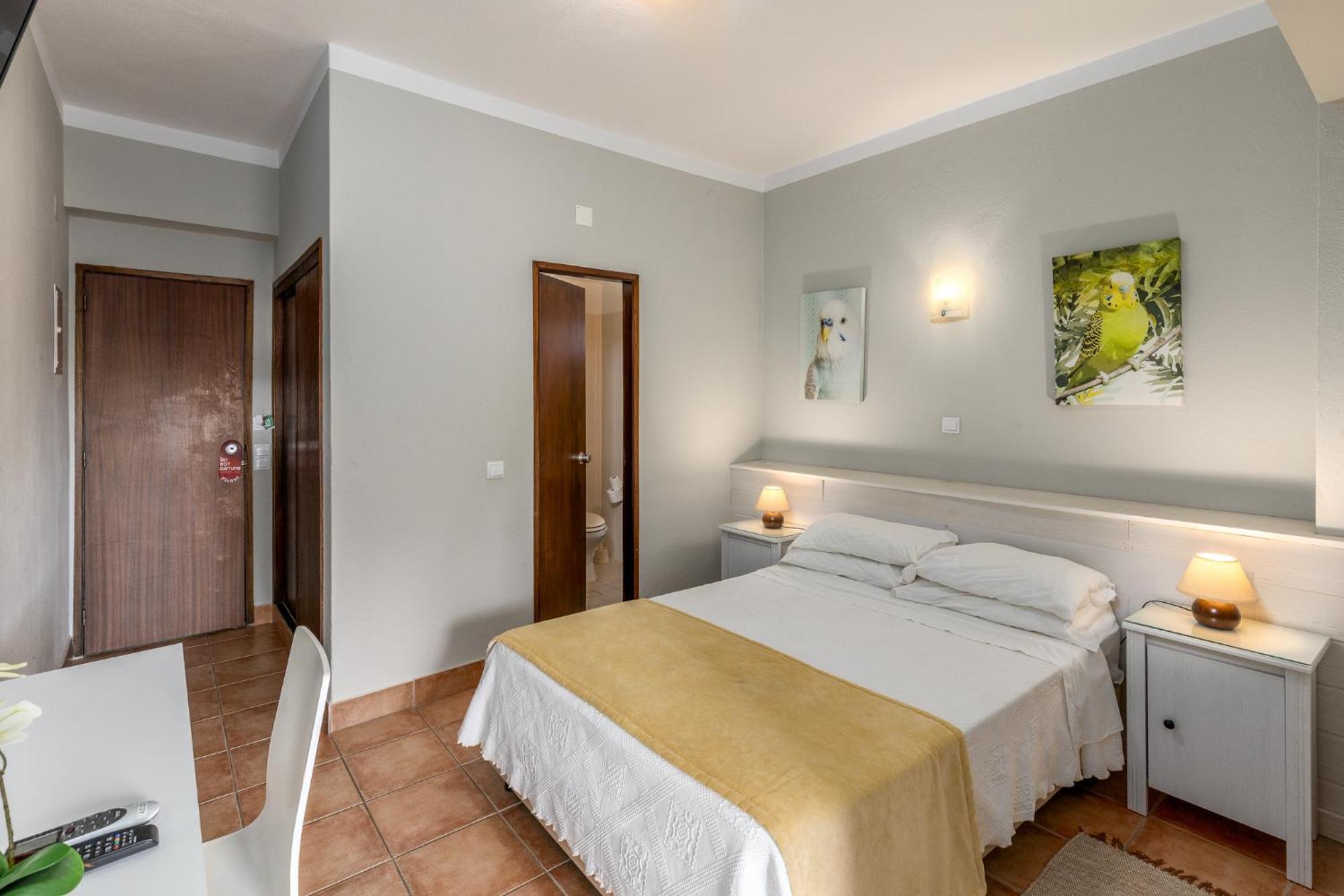 Oliveira 3*