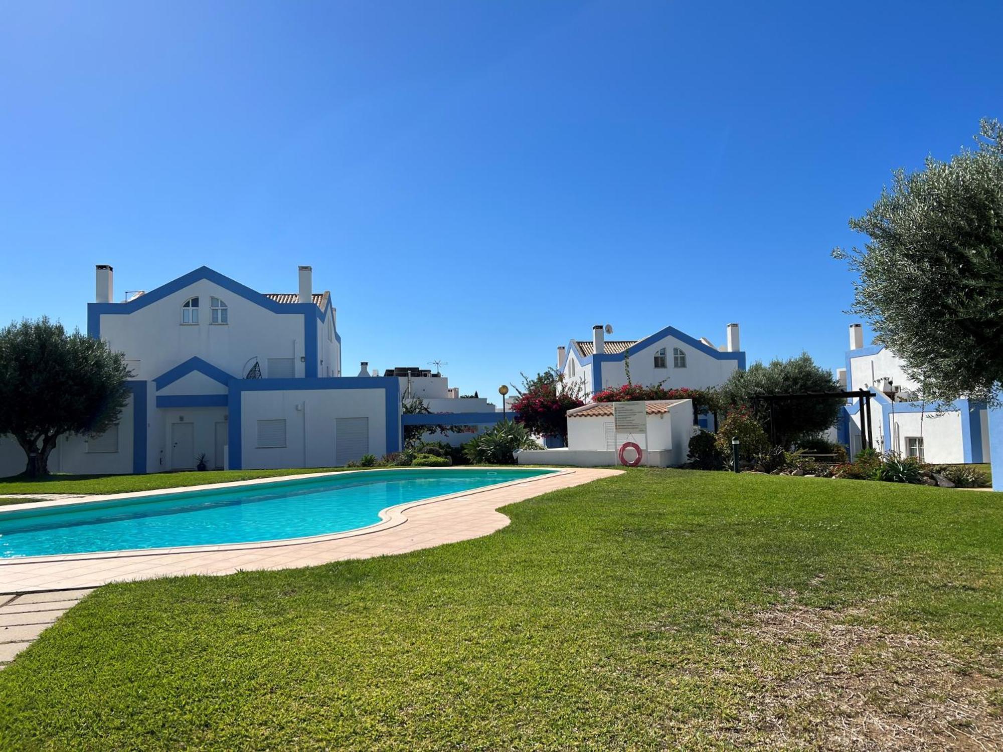 Holiday home Casa Tedi: Luxurious With Pool And Gardens In *