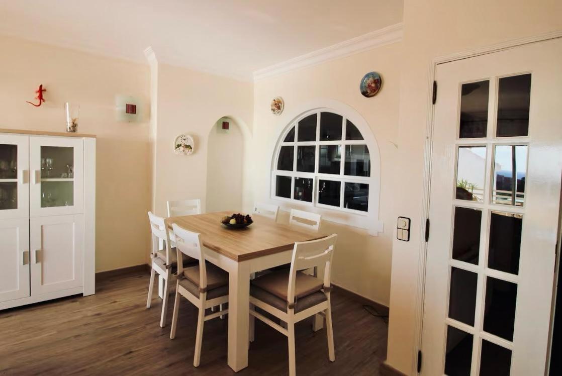 Dreamy Sea View With Access To Private Pool & Stunning Rooftop *