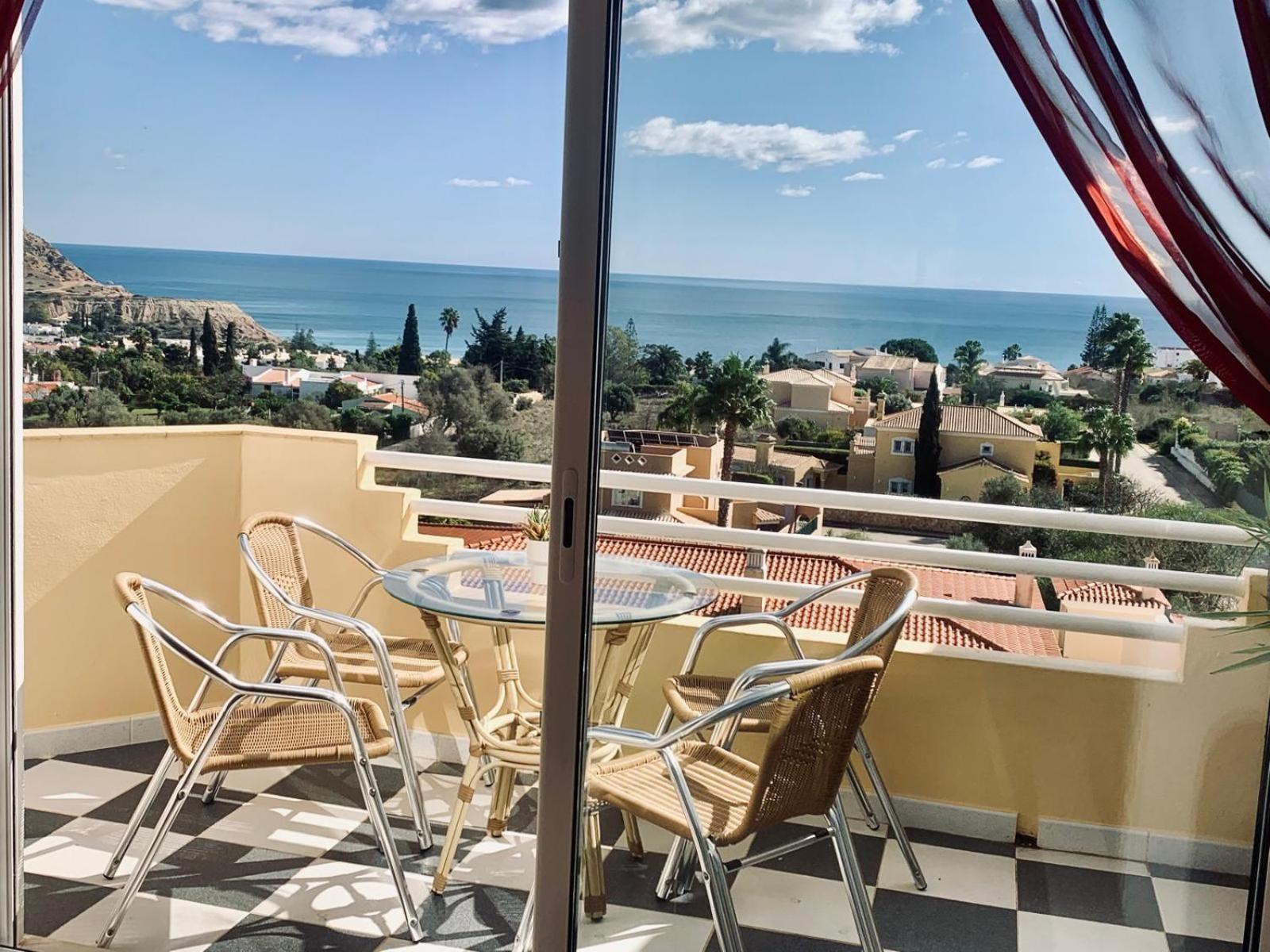 Dreamy Sea View With Access To Private Pool & Stunning Rooftop