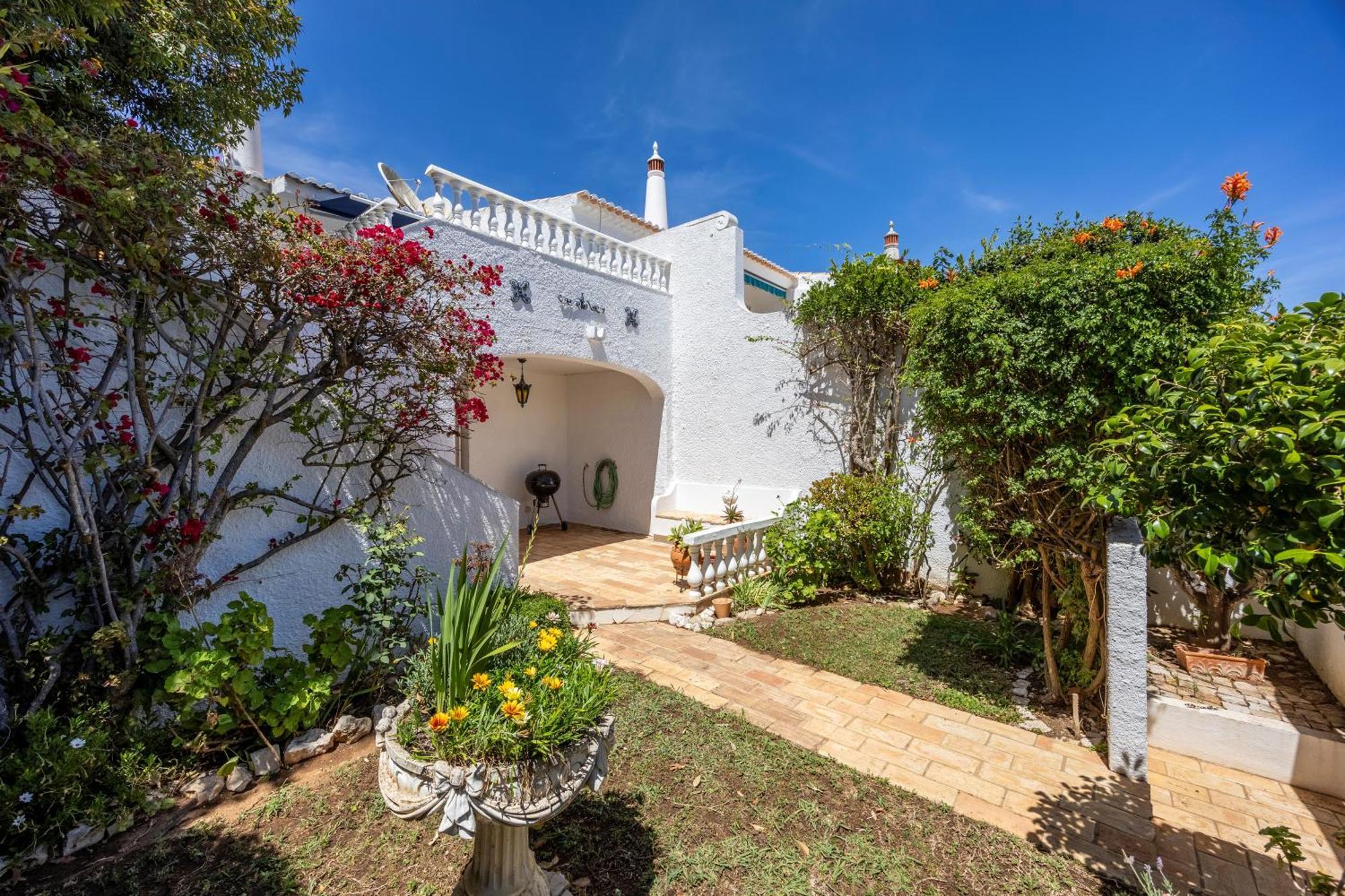 Coolhouses Algarve Luz,3 Bed Townhouse, Lovely Sea View, Walking Distance To Beach, Casa 24 Lbc *