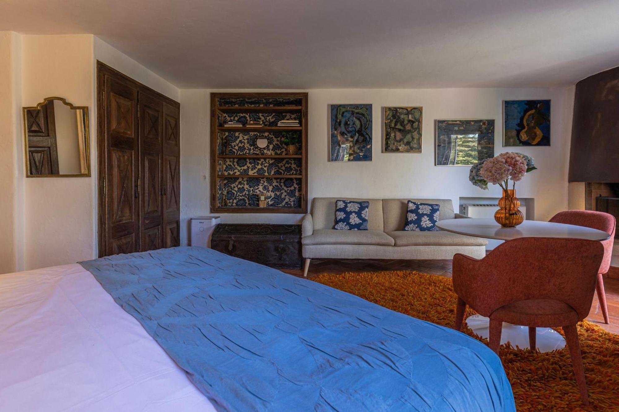 Giant Smart Room, Hot Tub, Ps5, In Historical Center Inside 17th Century Palace - Wow Bed & Breakfast