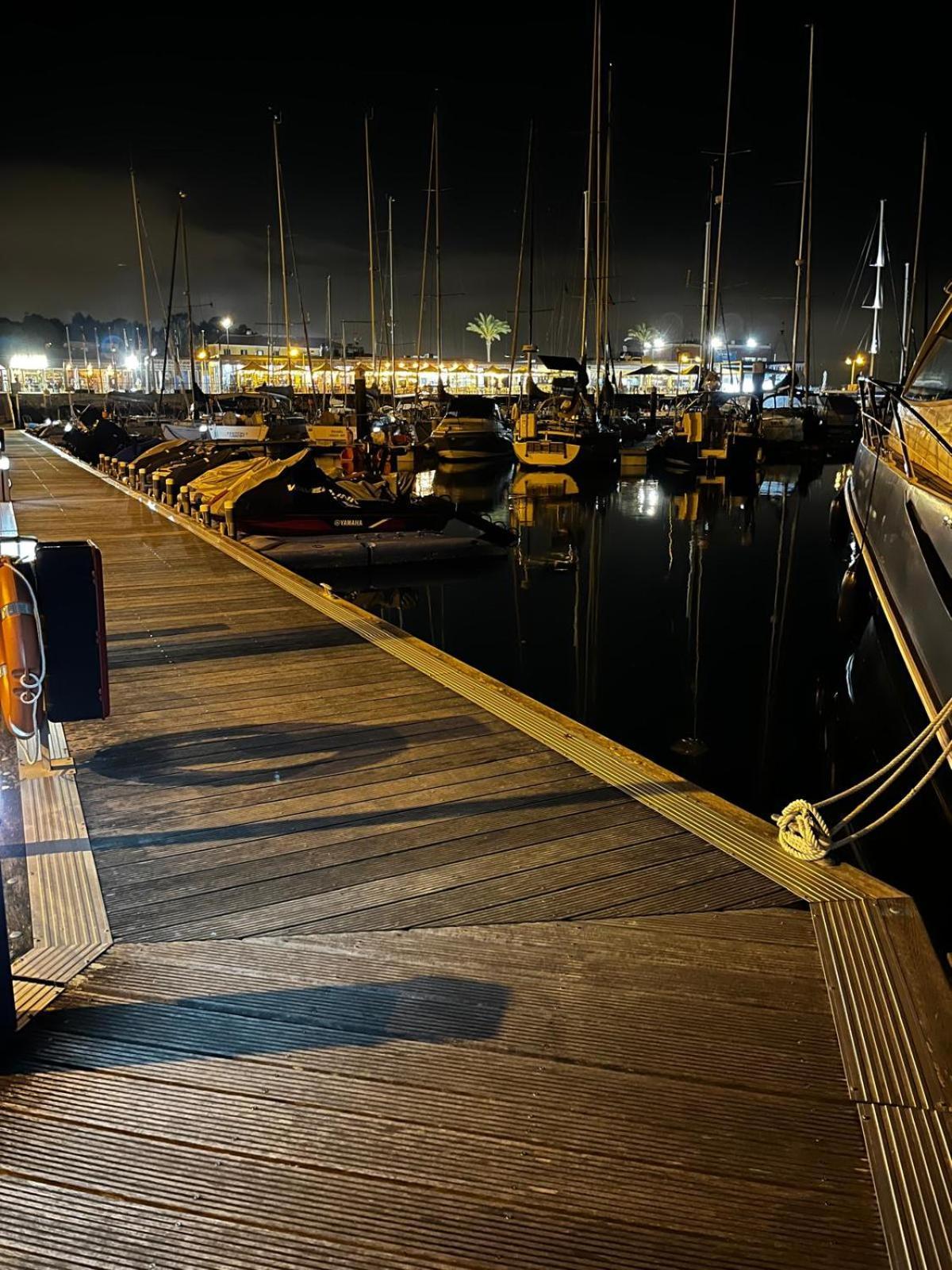 Sleep Aboard A Modern Sailboat In Botel