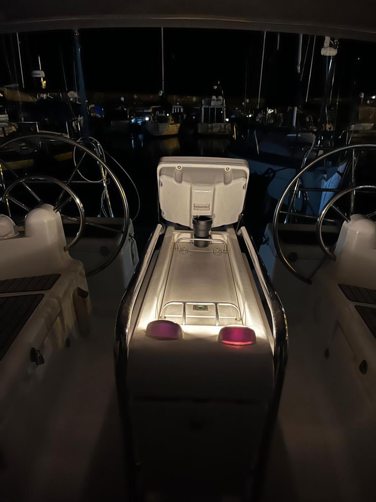 Botel Sleep Aboard A Modern Sailboat In *