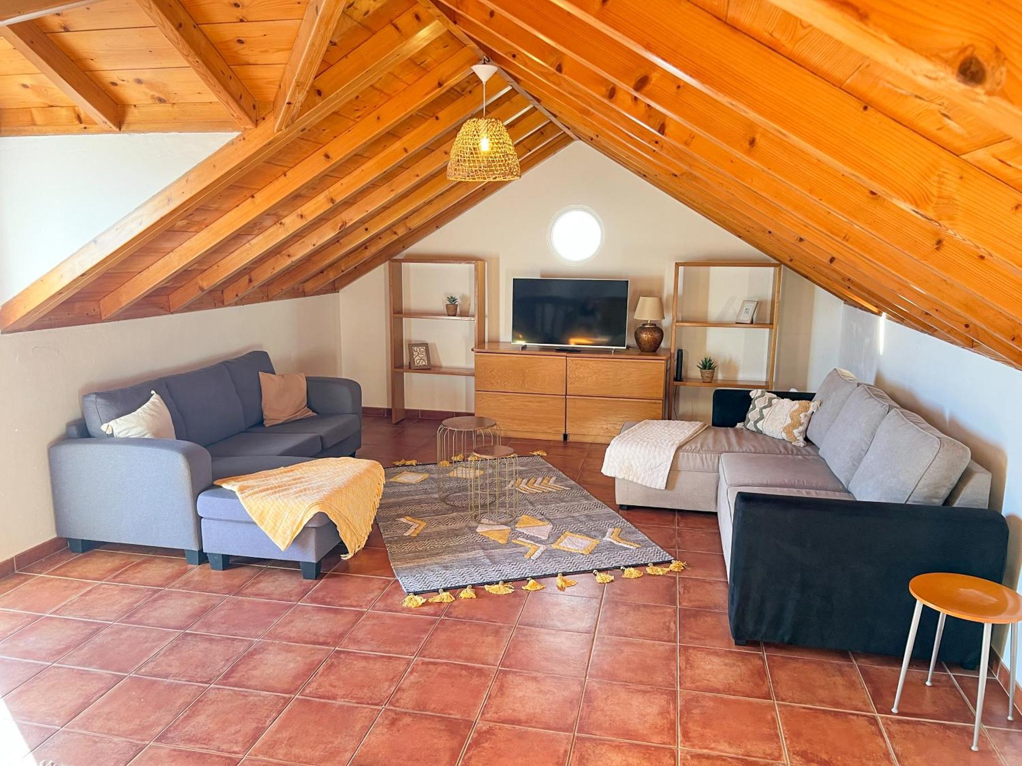 Calheta Bay View House - Family And Group Holiday home *