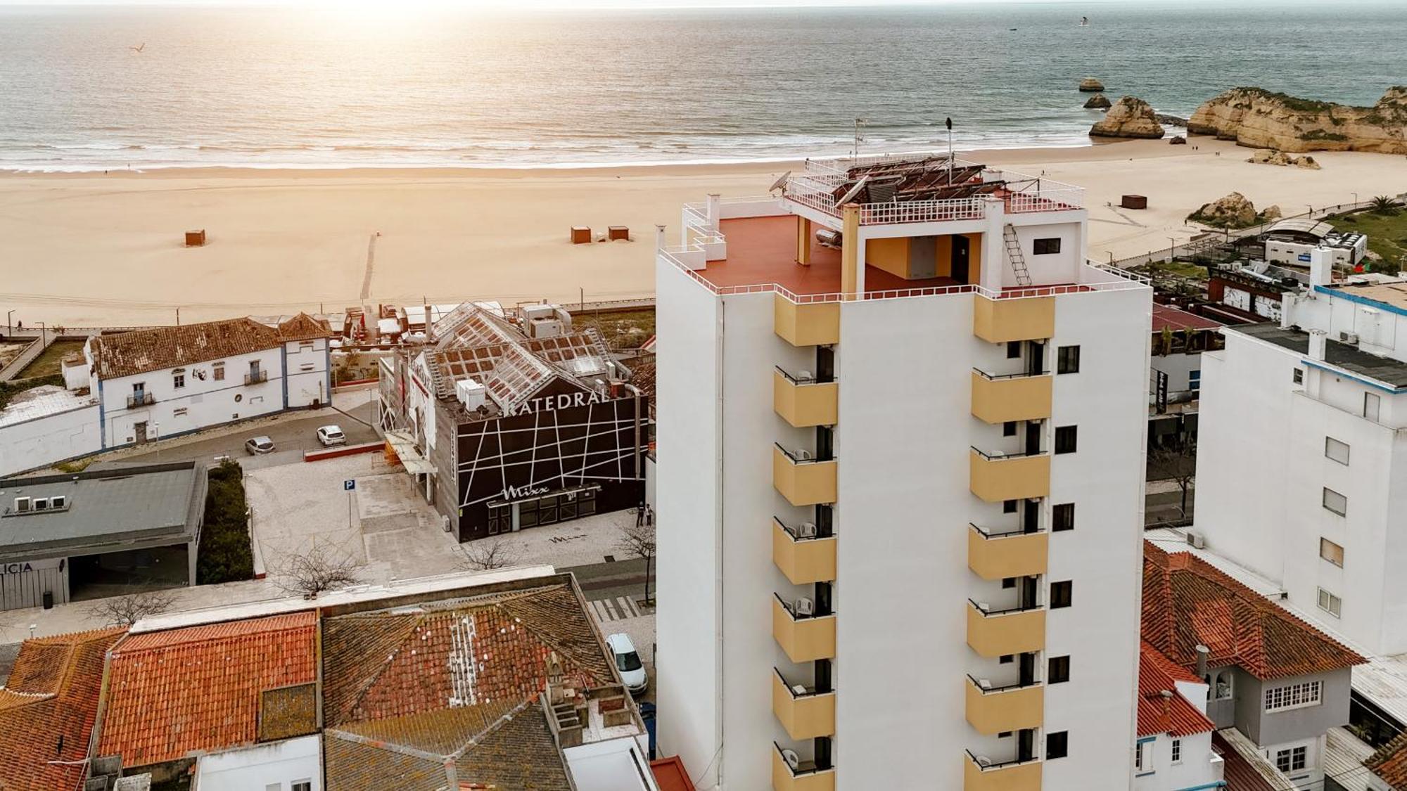 Avenida Hotel 3*