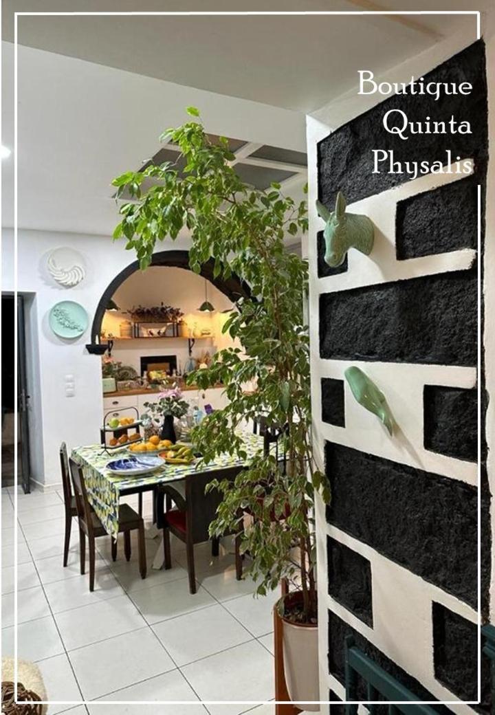 Homestay Boutique Quinta Physalis Fenais da Luz