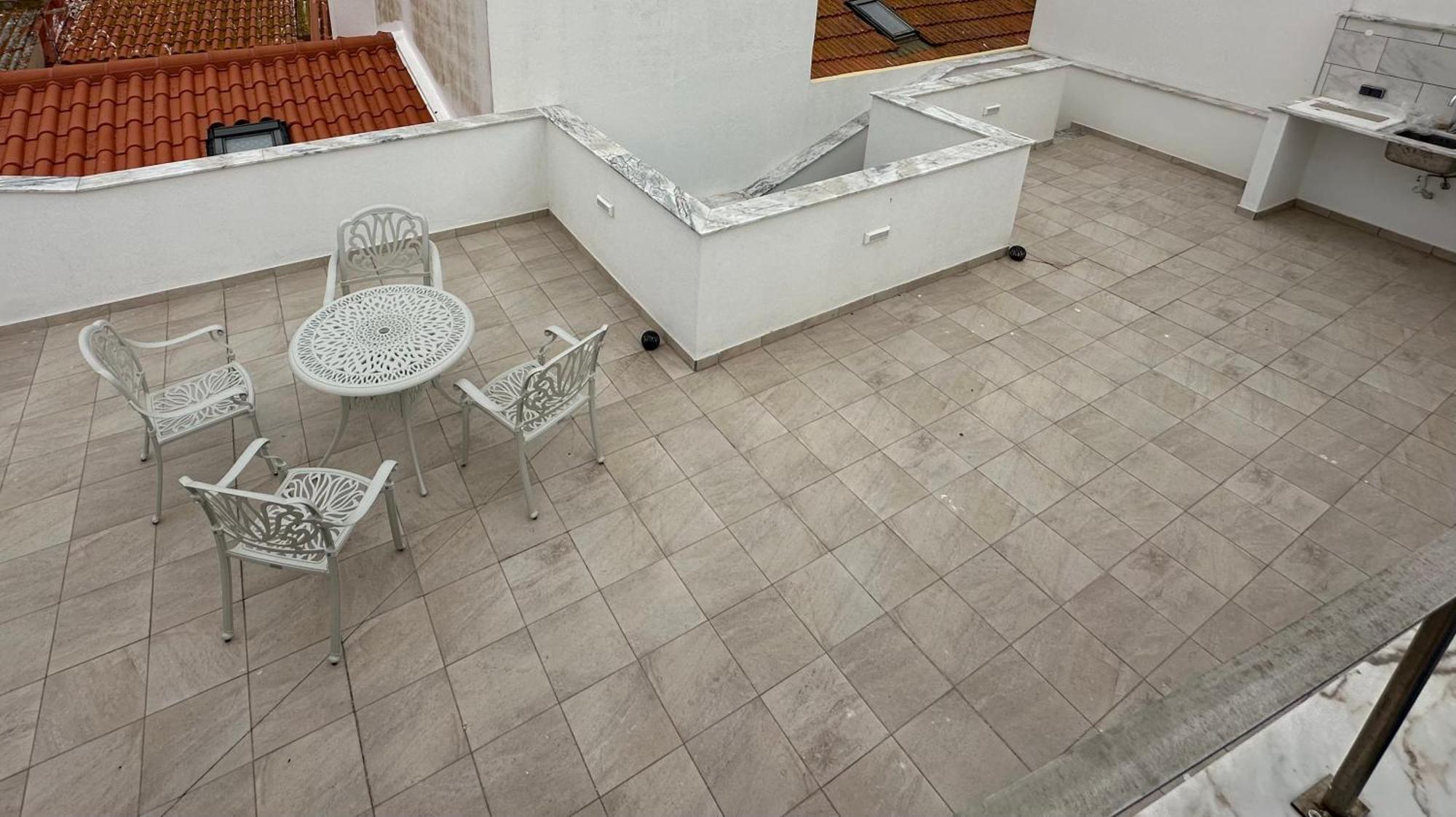 Estrelas - -au Centre -terrasses Vue -choix De 3 Maisons Dans La Meme Rue - A 300 Metres -parking Gratuit- Peniche