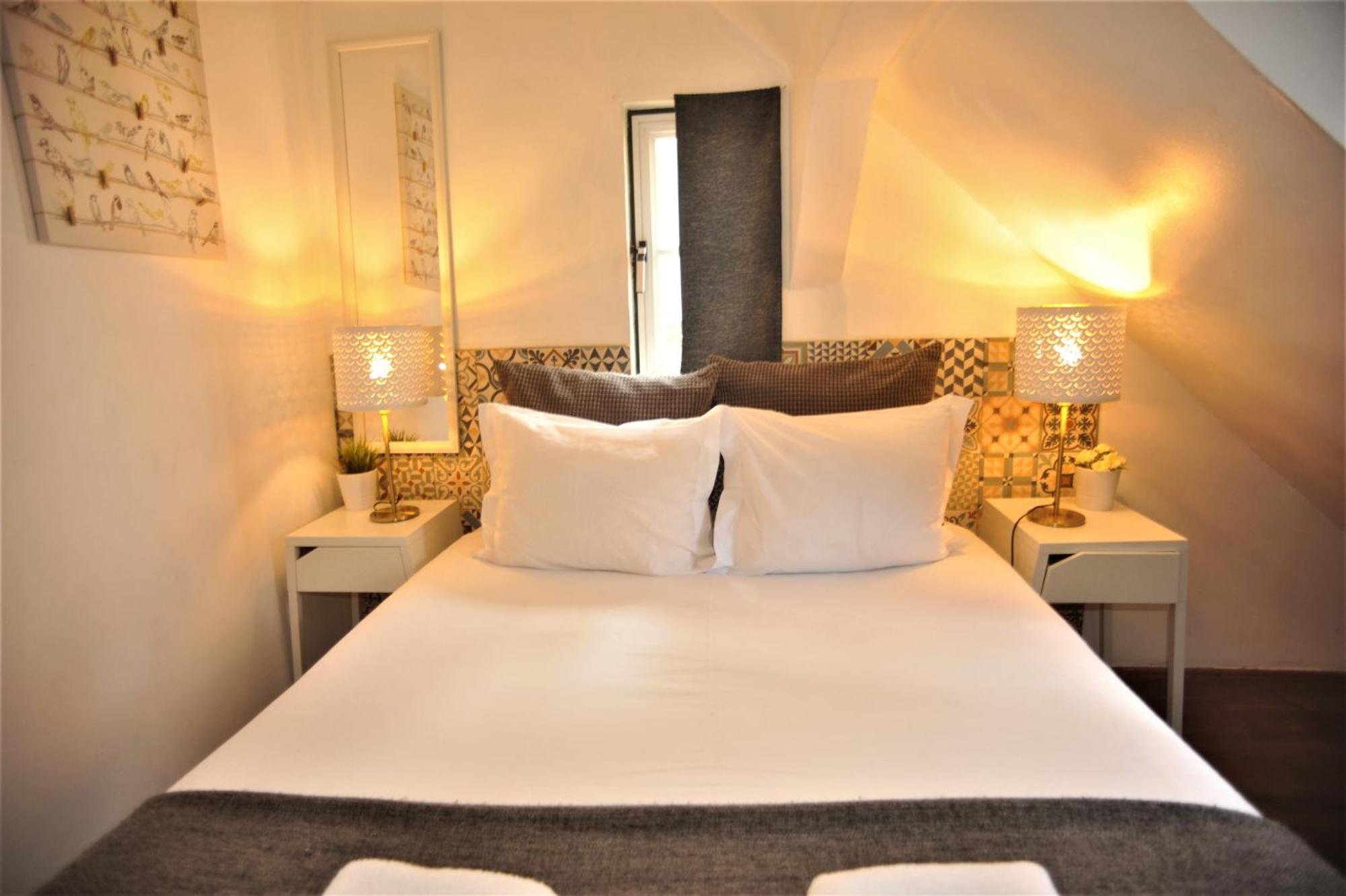 Santos - Upper Loft With River View Lisbon