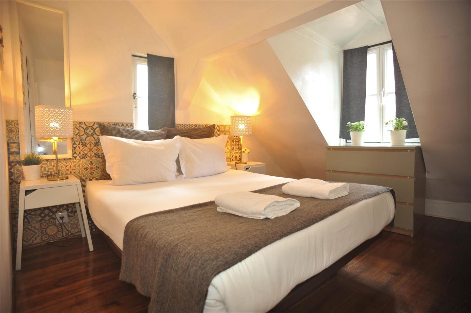 Santos - Upper Loft With River View Lisbon