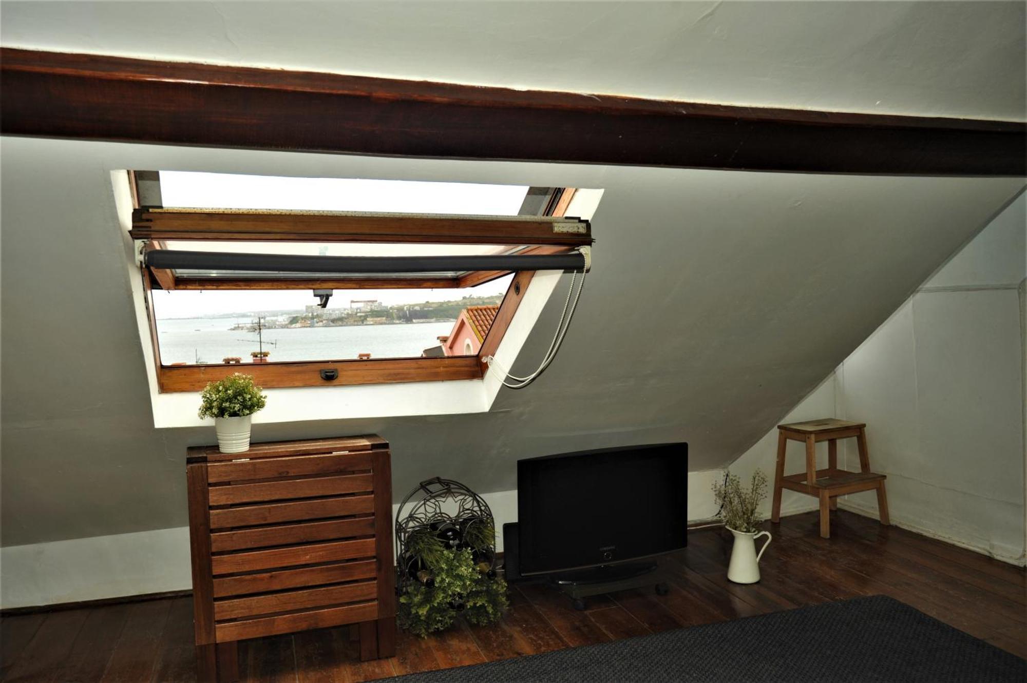 Santos - Upper Loft With River View Apartment *