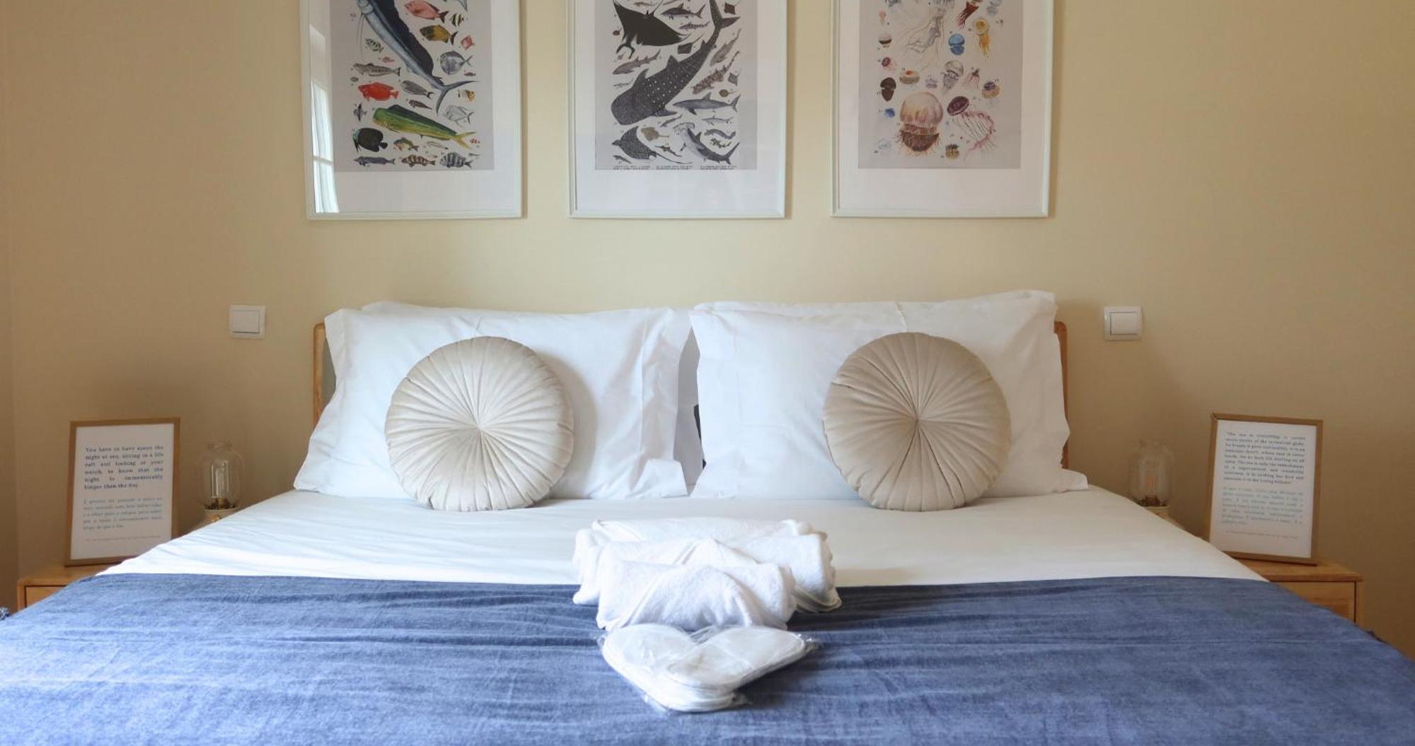 Art 4 Carcavelos Bed & Breakfast *