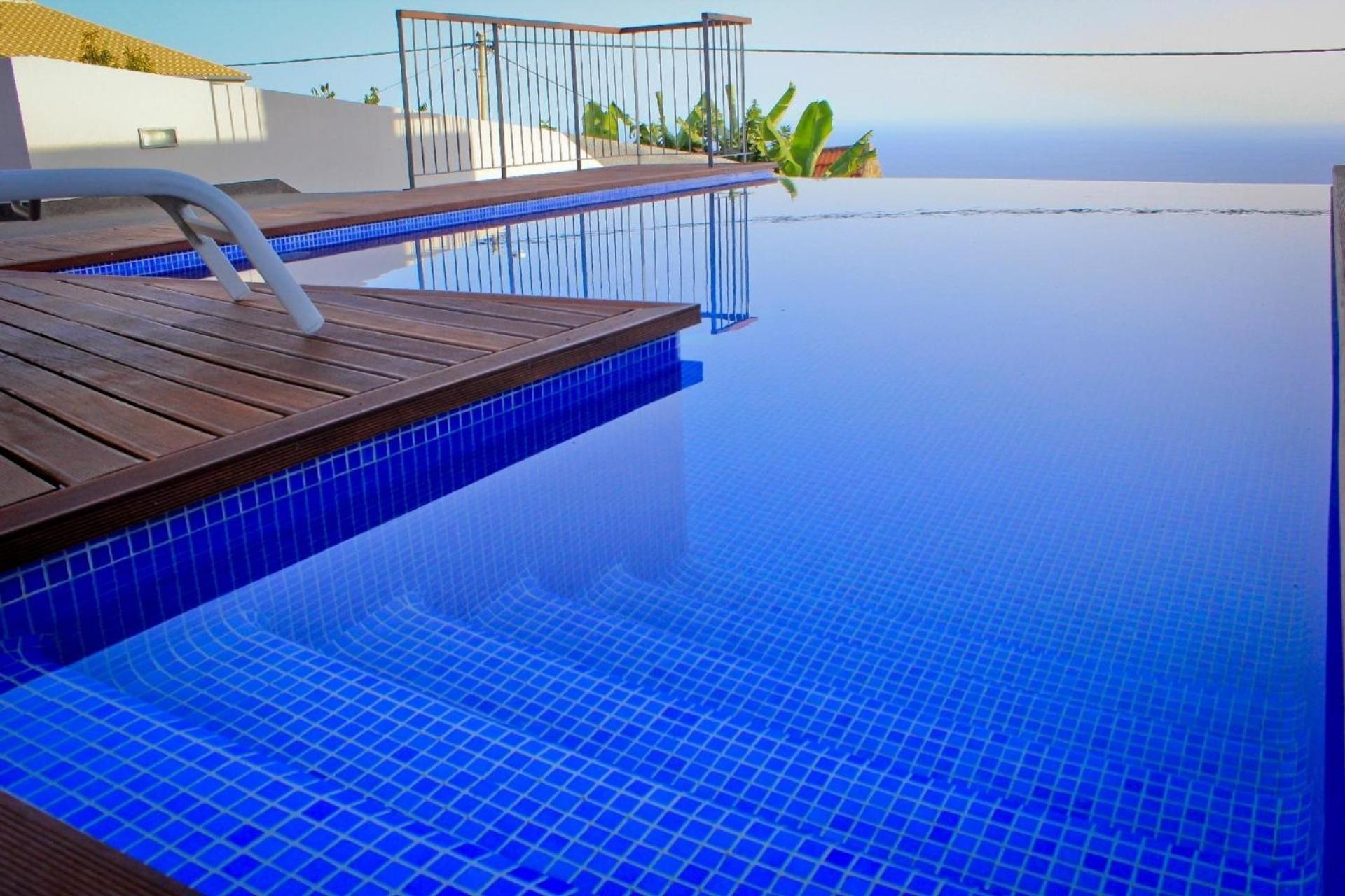 Holiday home In Estreito Da Calheta Mit Privatem Pool Und Meerblick