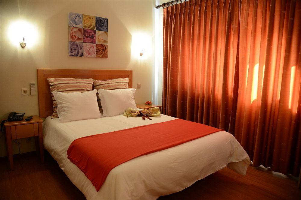 Dom Lourenco Hotel