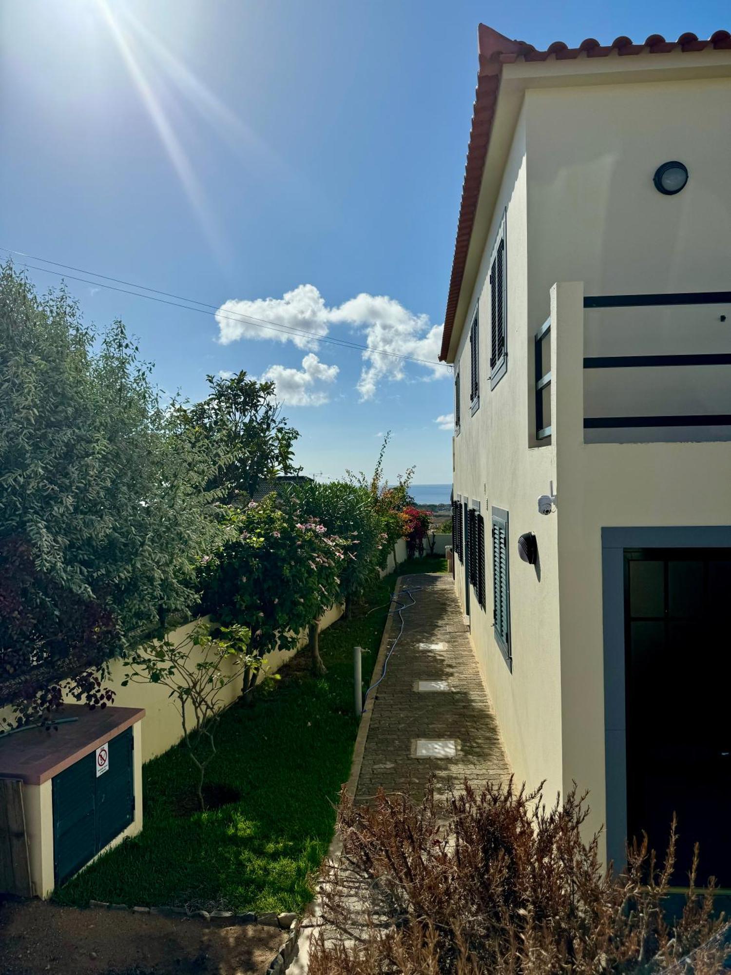 Oliveira's Porto Santo