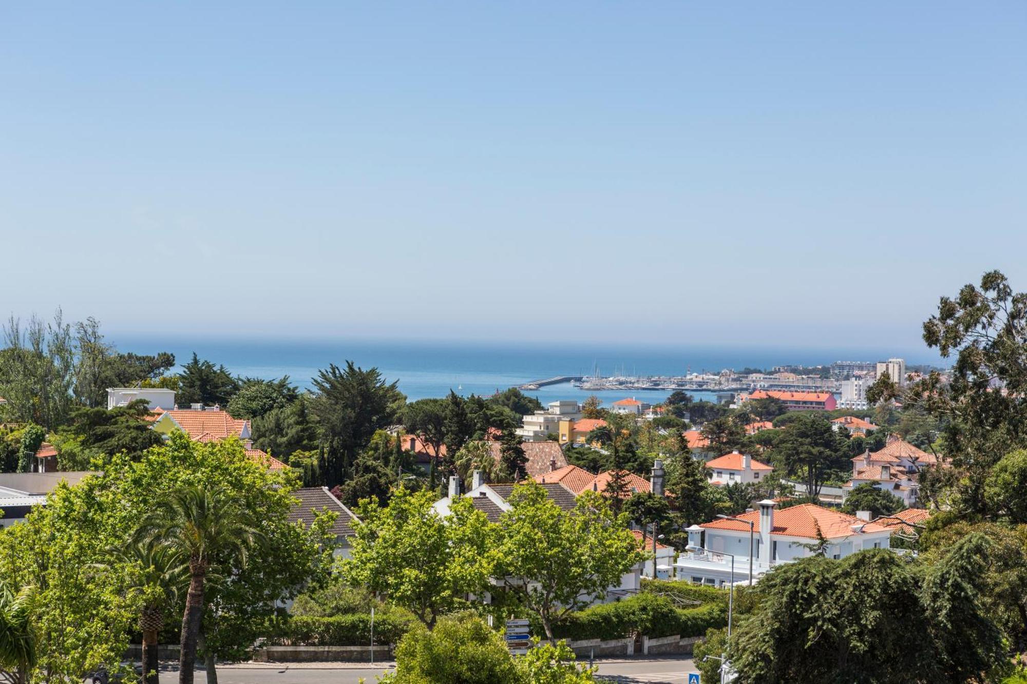 Queens By Cadenzalux Apartment Estoril