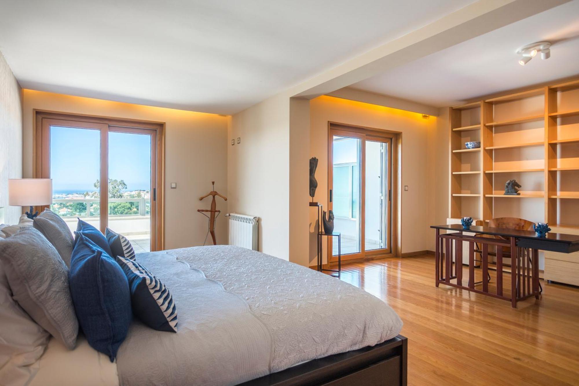 Queens By Cadenzalux Apartment *