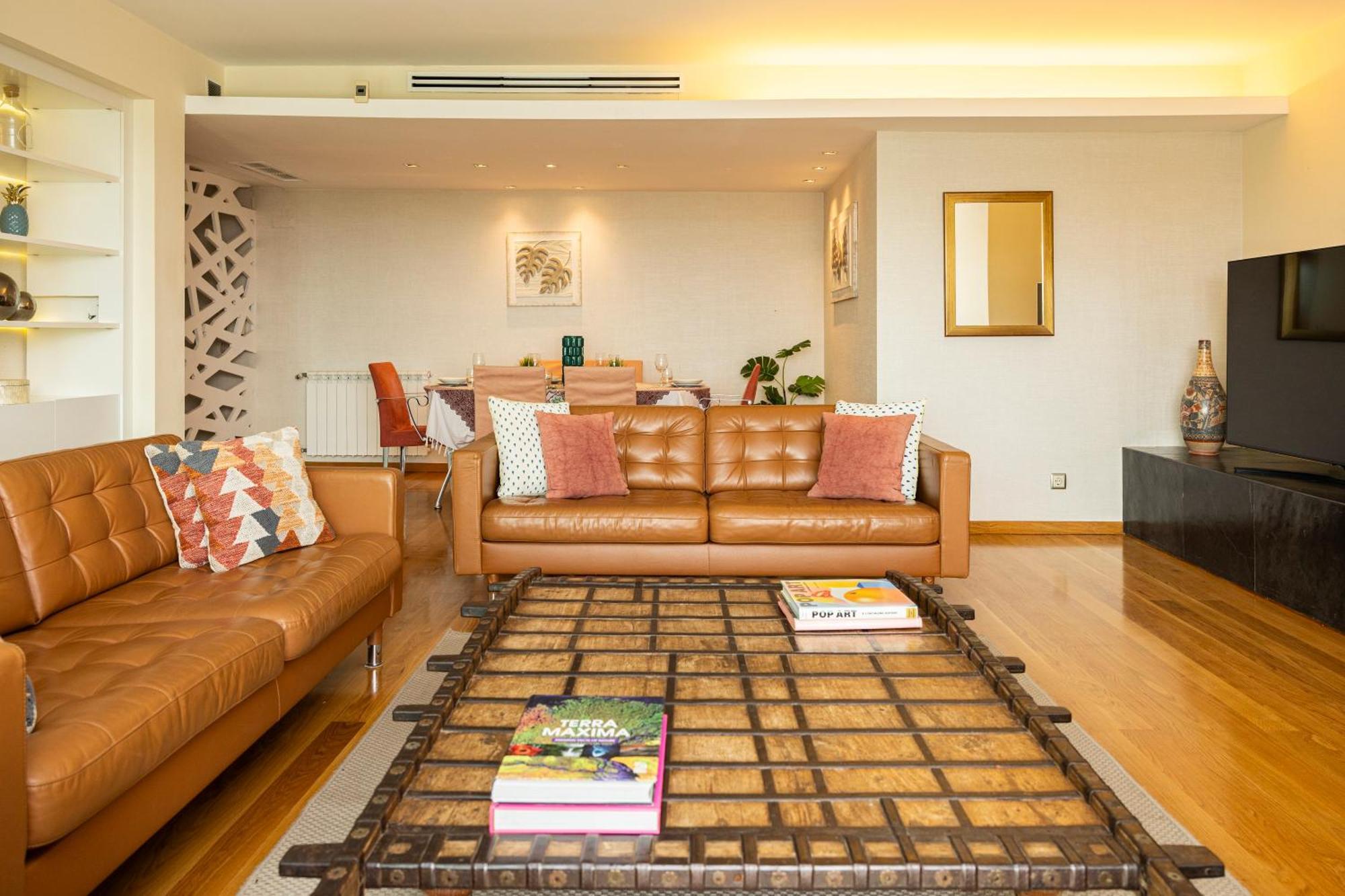 Queens By Cadenzalux Apartment Estoril