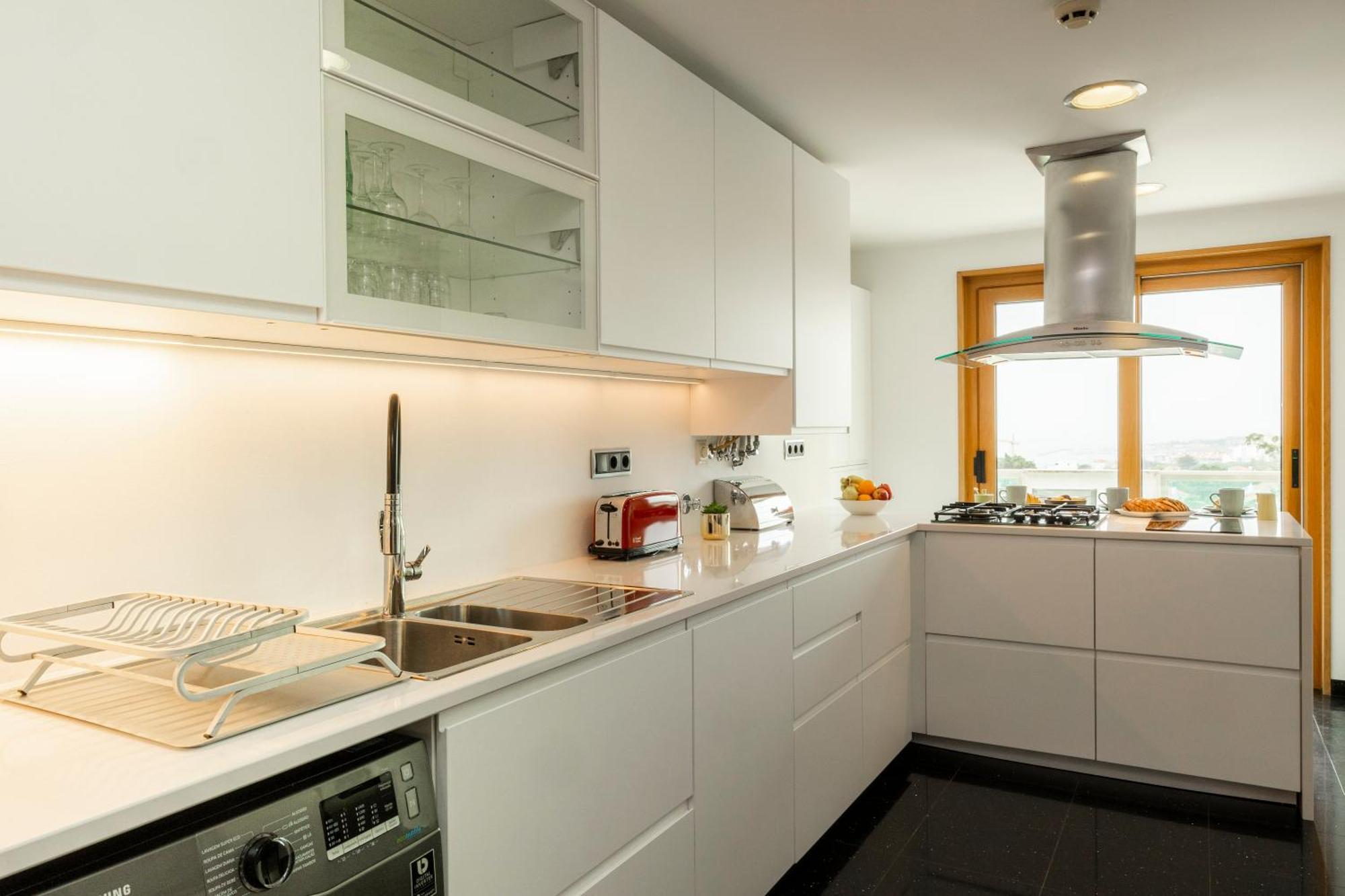 Queens By Cadenzalux Apartment Estoril