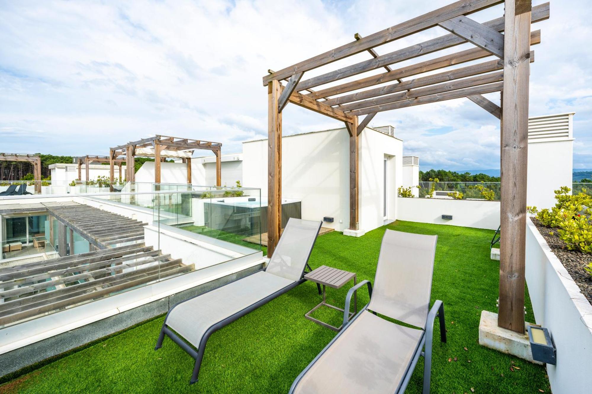 Mar A Vista - With Pool, Gym And Sea Views Nazaré