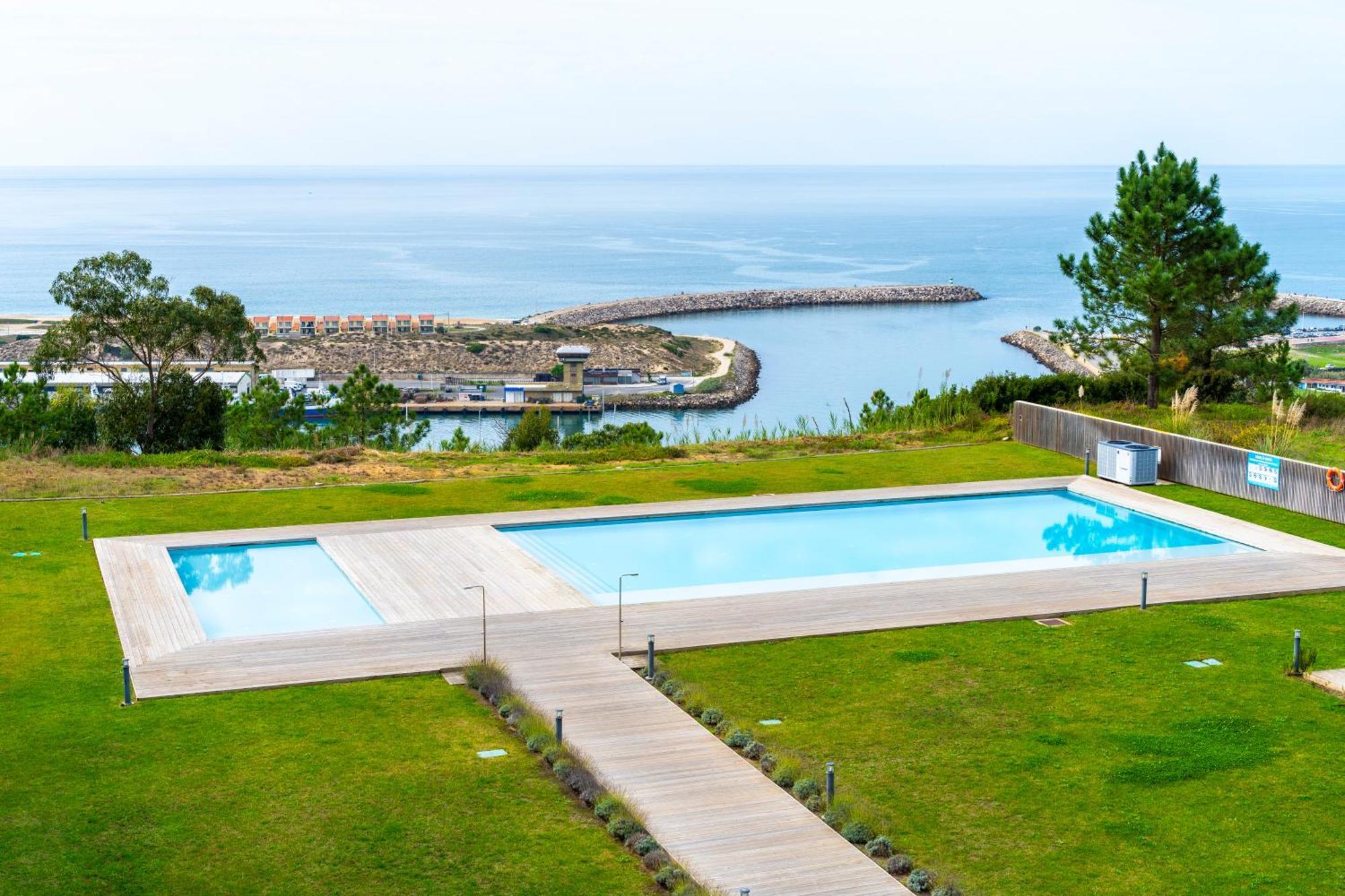 Mar A Vista - With Pool, Gym And Sea Views Apartamento Nazaré