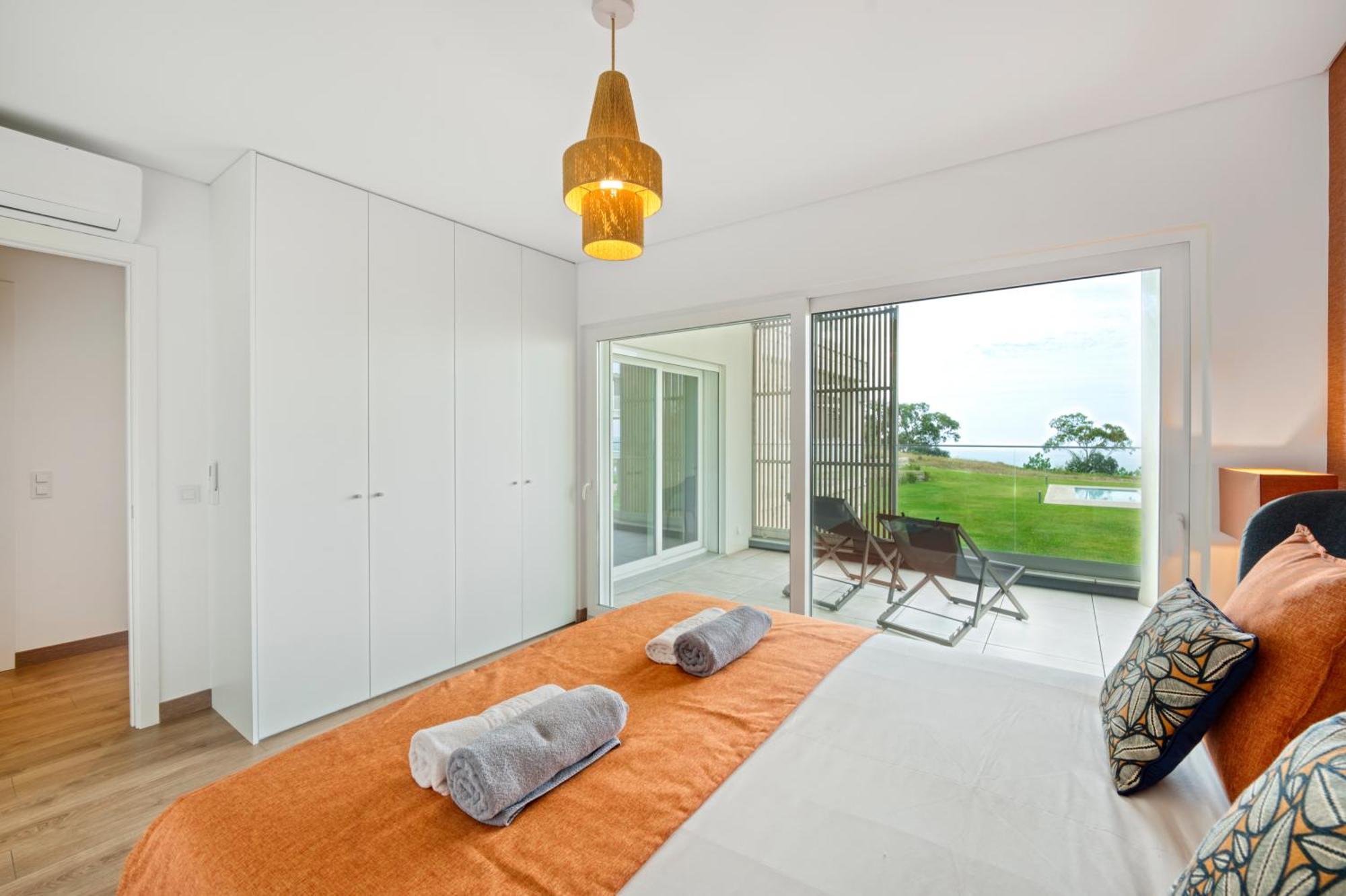 Mar A Vista - With Pool, Gym And Sea Views