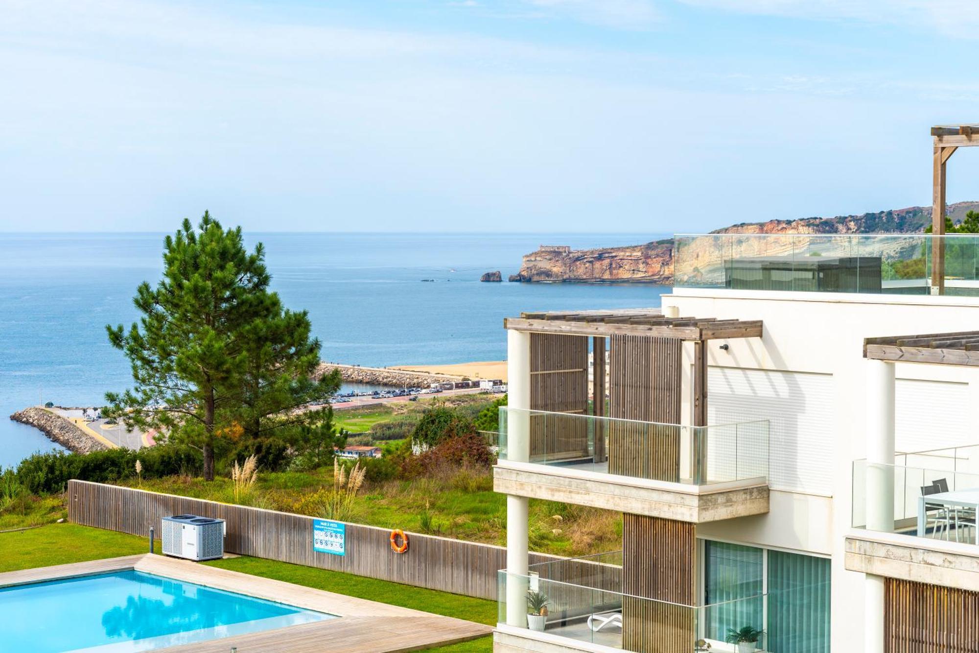 Mar A Vista - With Pool, Gym And Sea Views Apartamento Nazaré