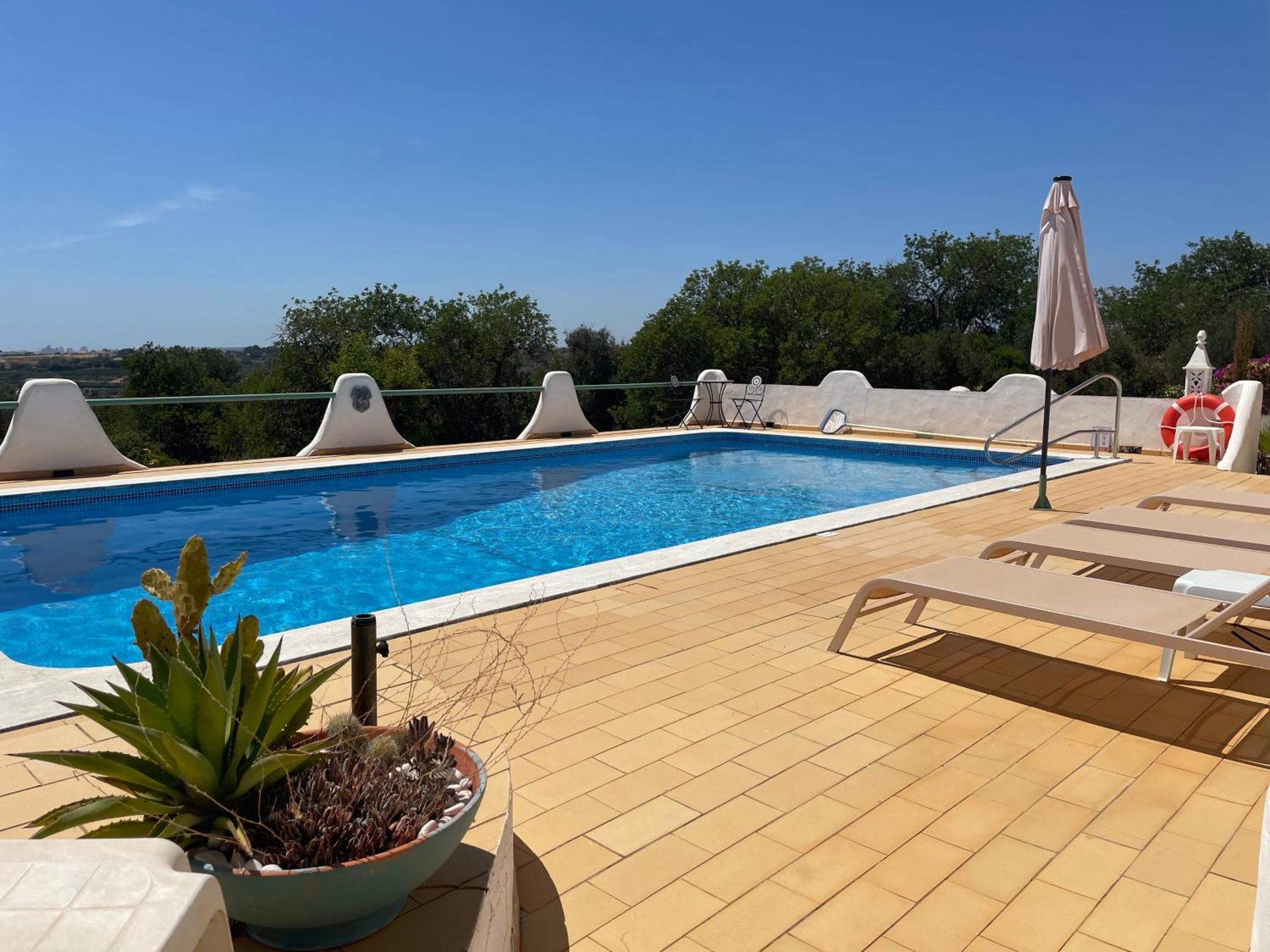 Self-contained Floor Of Quinta / * Guia (Faro)