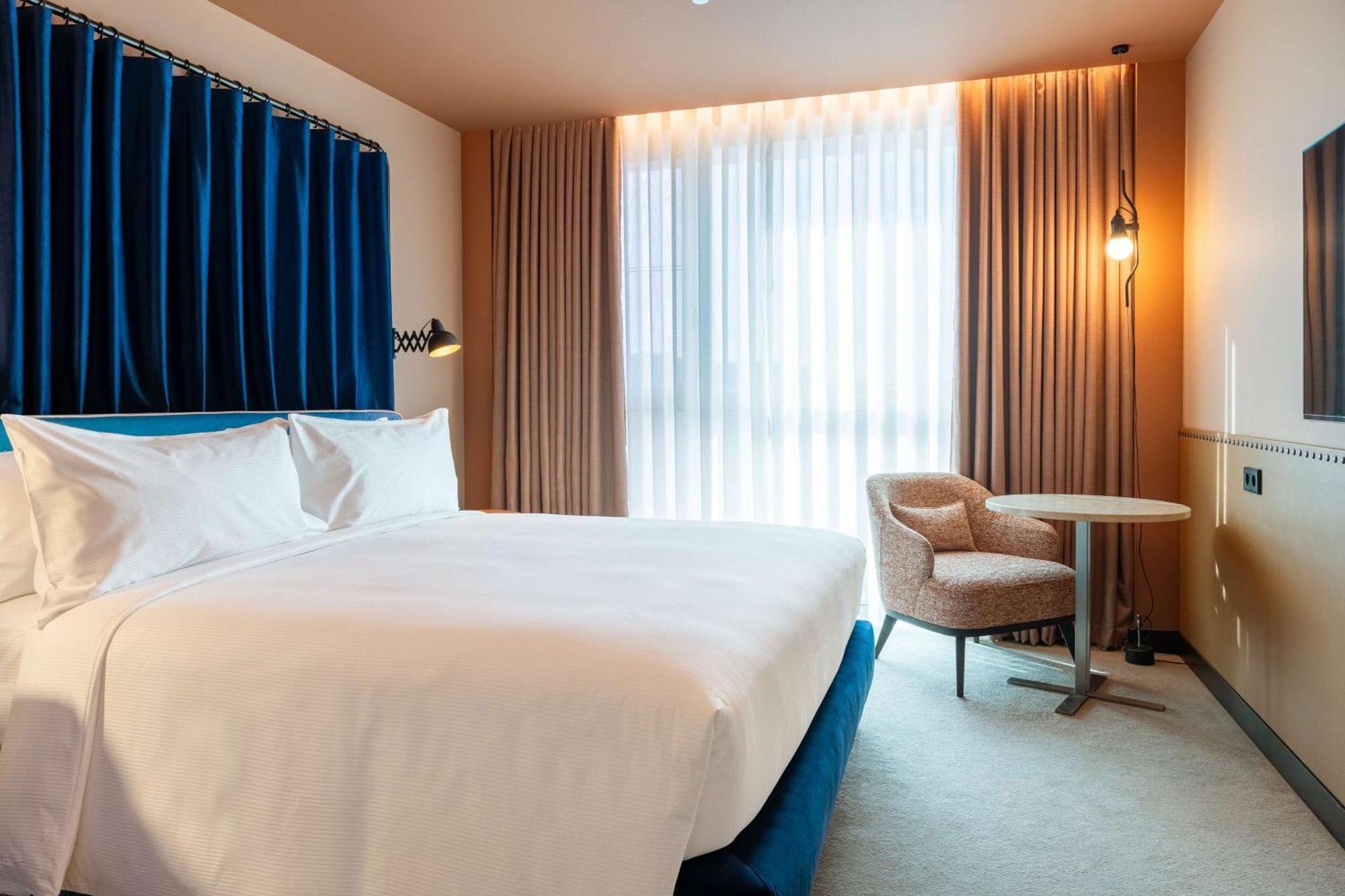 Hotel Cenica Hotel, Curio Collection By Hilton Oporto