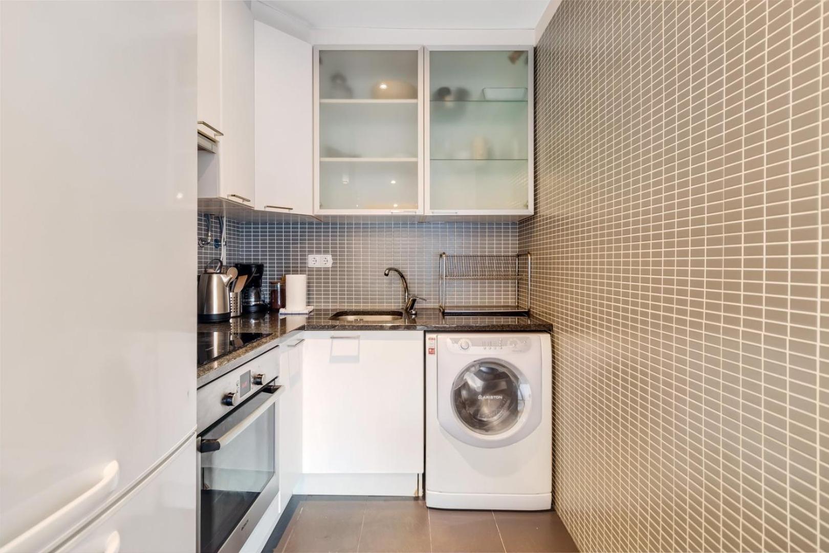 Charming 1br With Terrace Views Of Bridge | By Airnest Apartment
