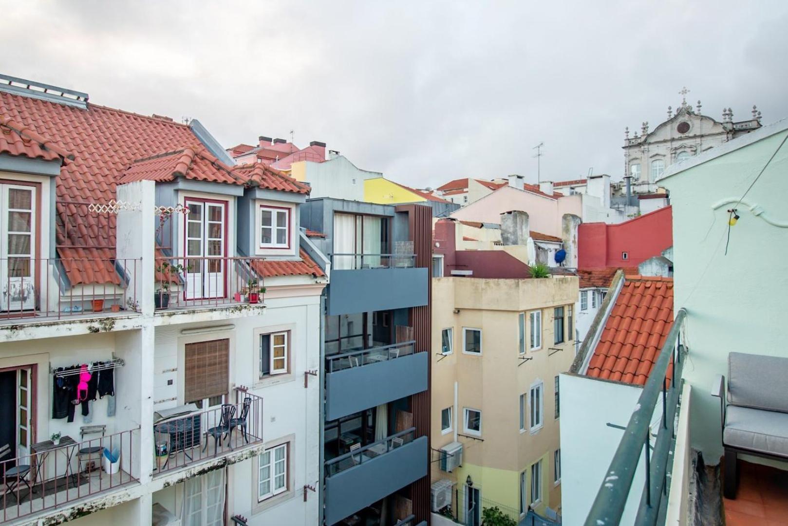 Charming 1br With Terrace Views Of Bridge | By Airnest * Lisbon