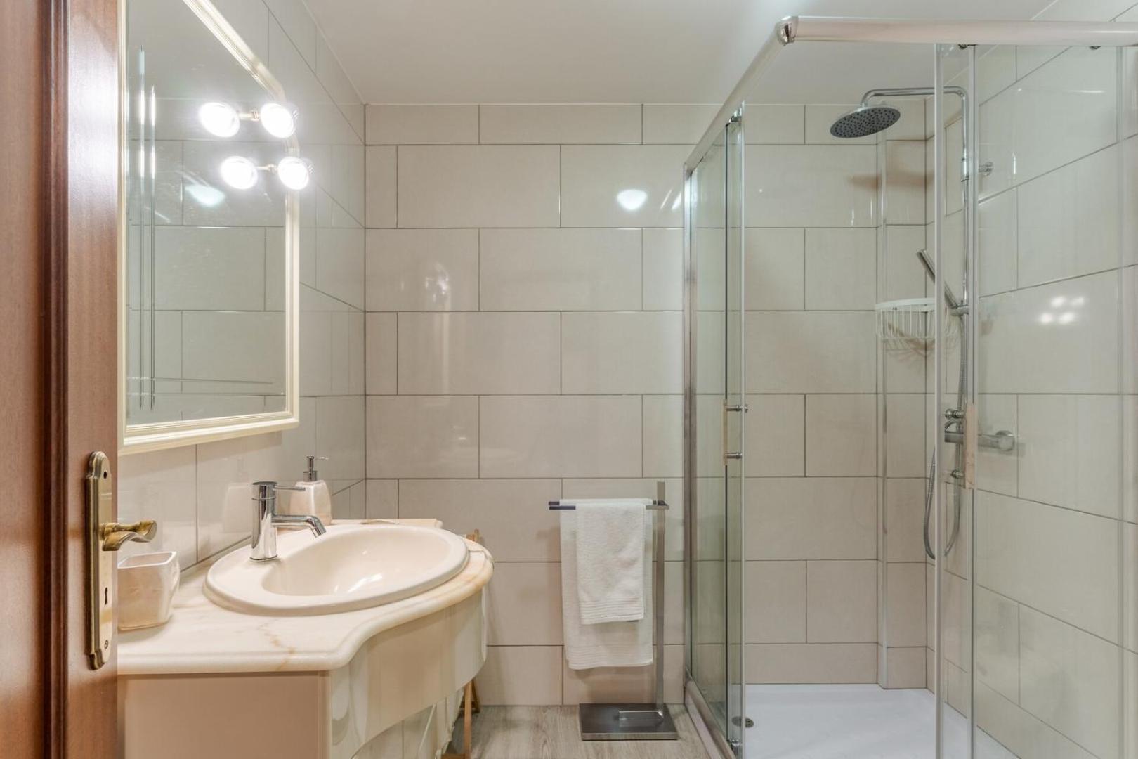 Apartment Alegria With Pool
