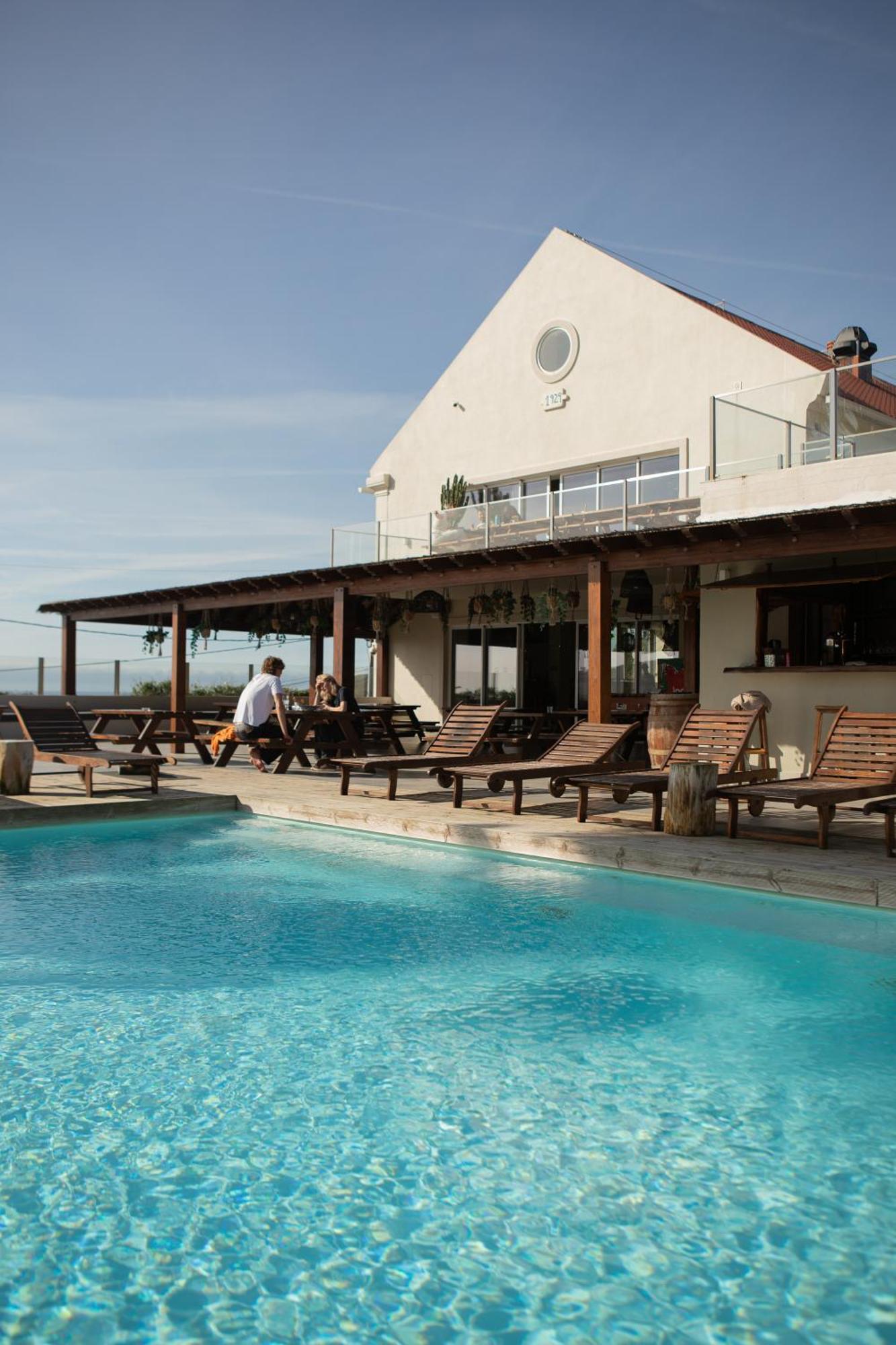 Hostal Lapoint Surf Camp *